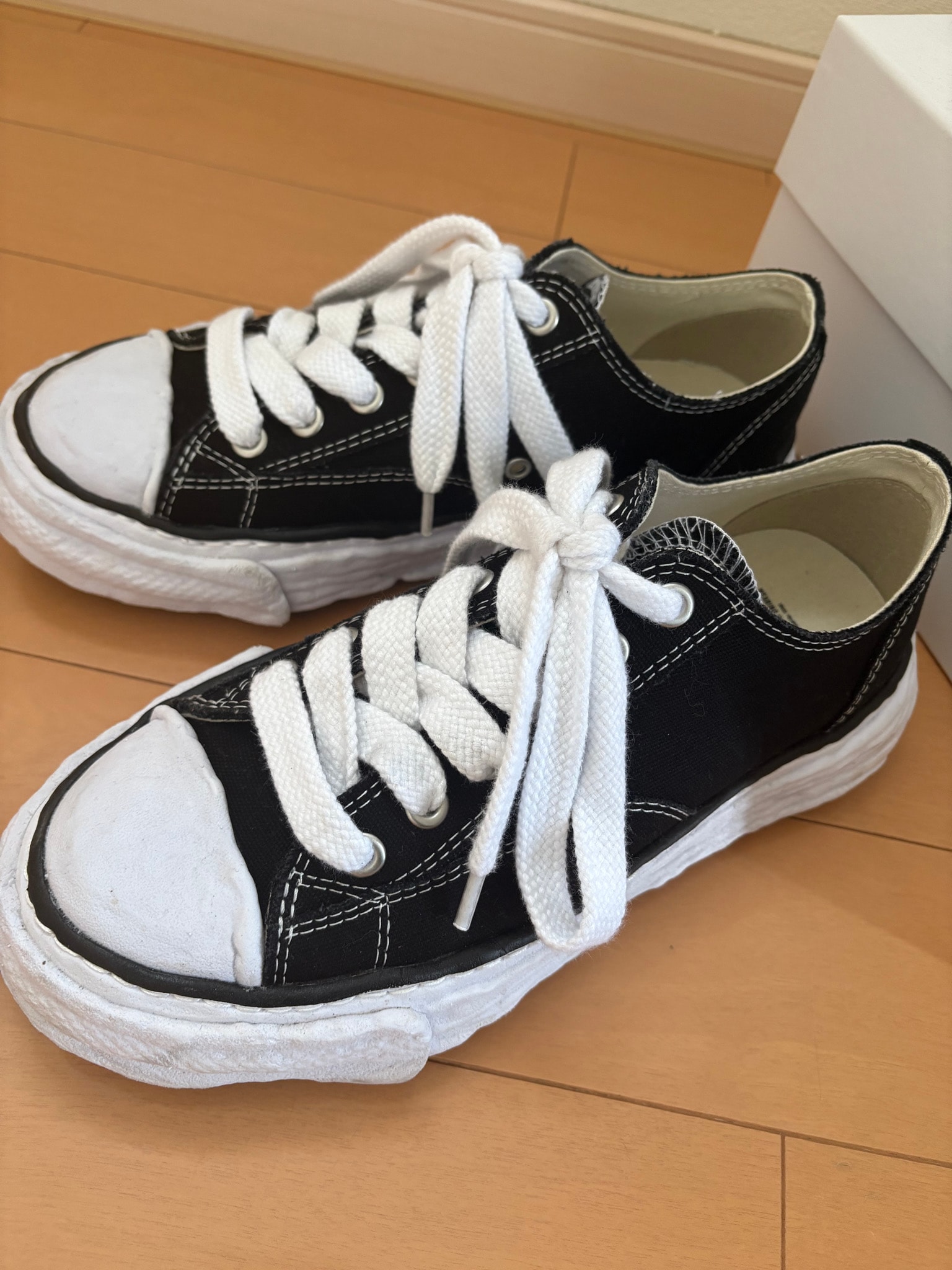 Maison MIHARA YASUHIRO PETERSON 23 OG Sole Canvas Low-top Sneaker "Black"
