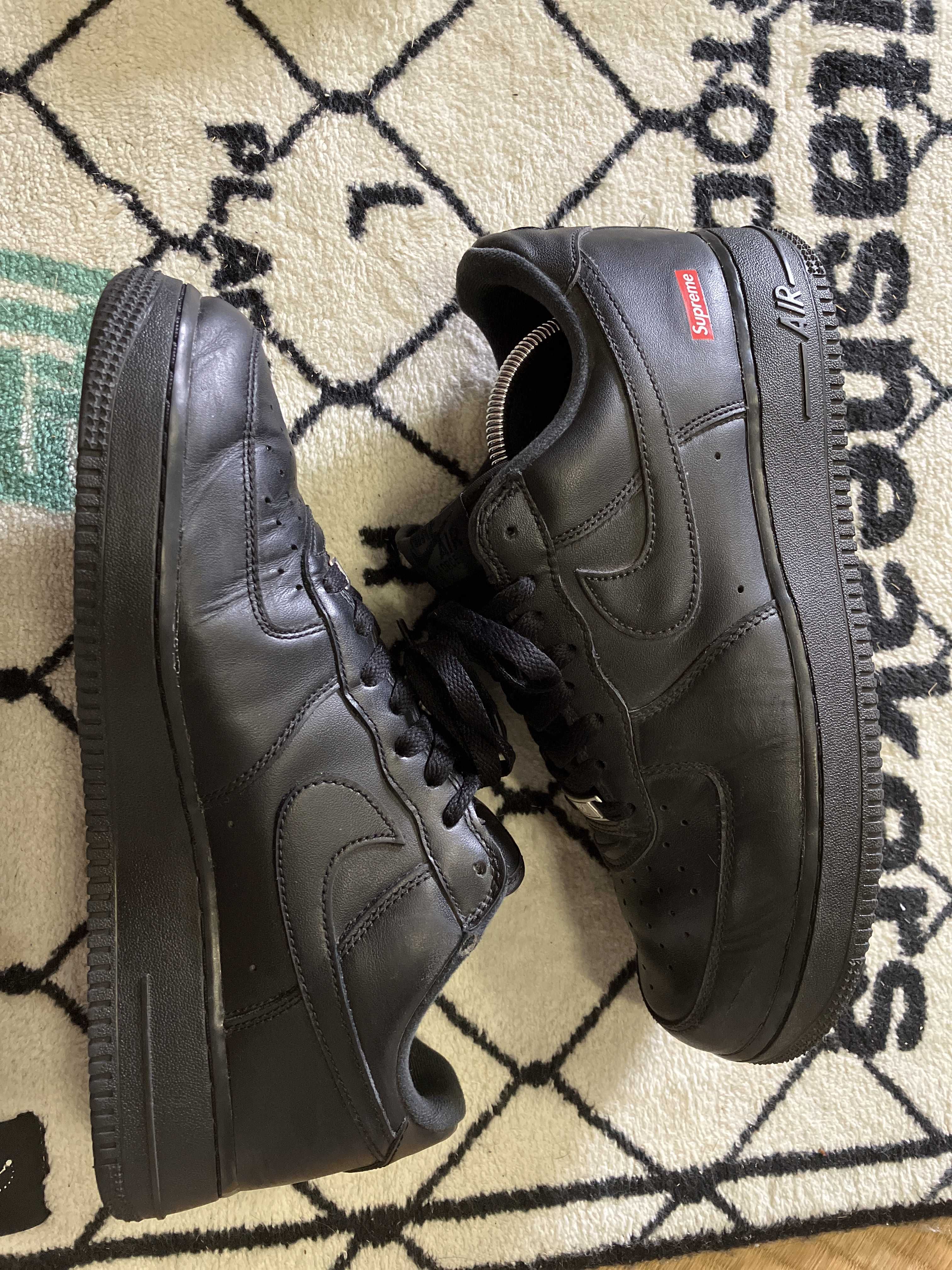 Supreme × Nike Air Force 1 Low "Black"