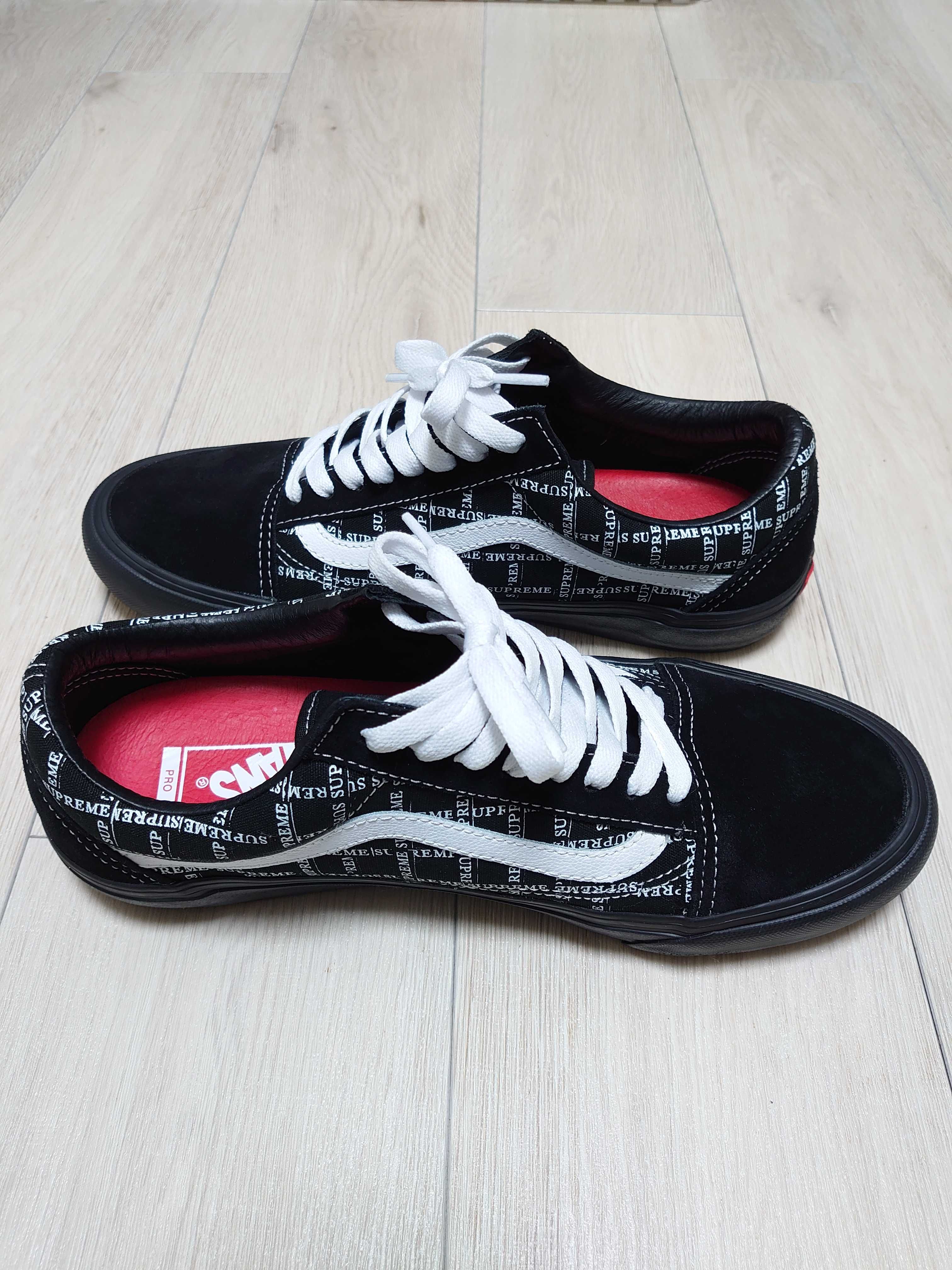 Supreme × Vans Old Skool "Black"