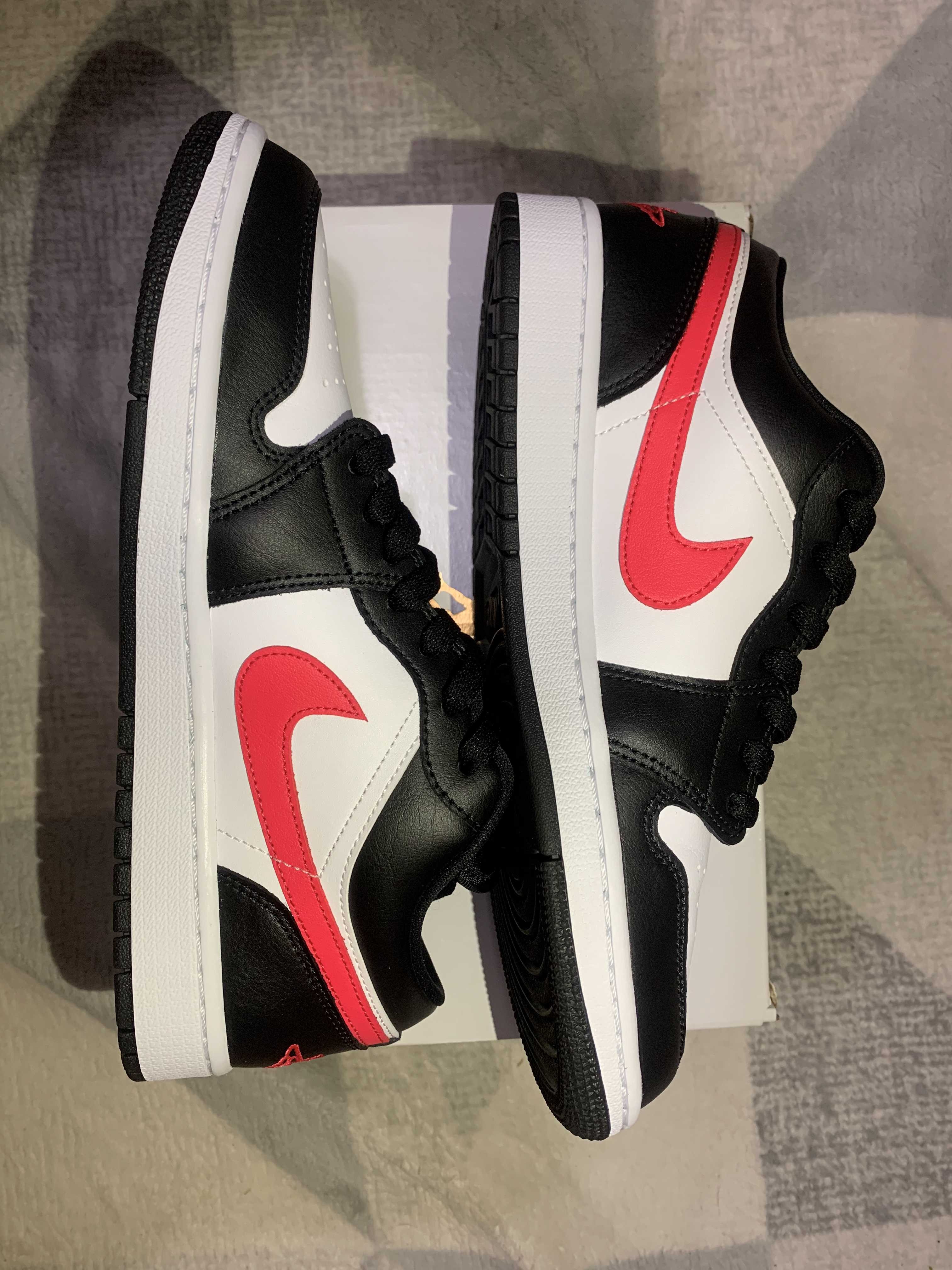 NIKE Women's AIR JORDAN 1 LOW "BLACK/SIREN RED/WHITE"