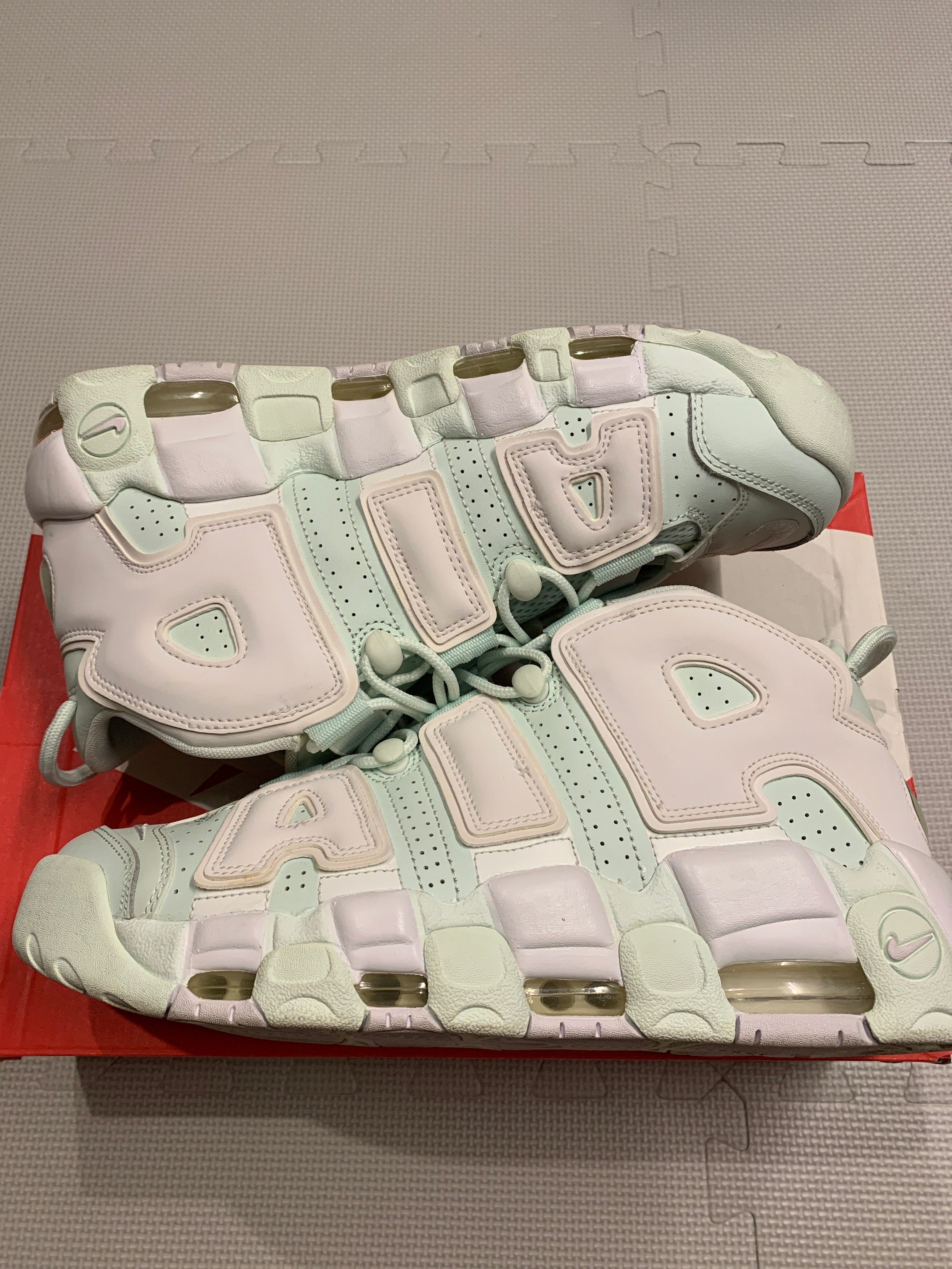 NIKE Women's AIR MORE UPTEMPO "BARLEY GREEN"