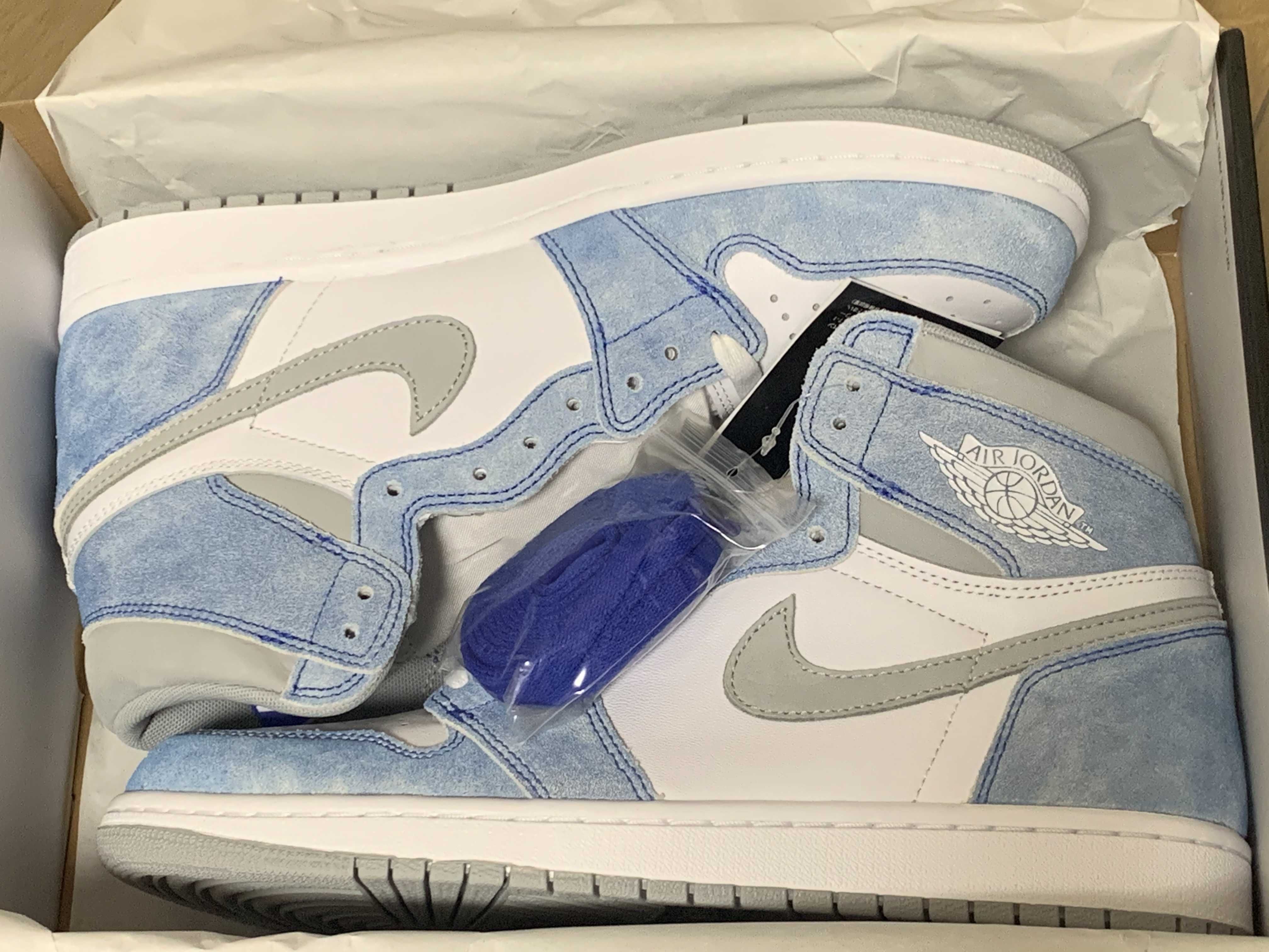 Nike Air Jordan 1 High OG "Hyper Royal"