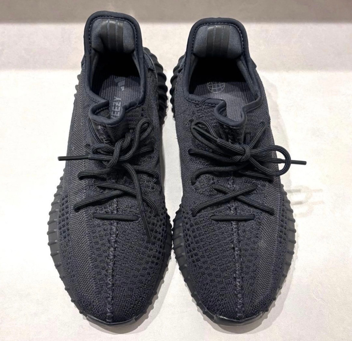 adidas YEEZY Boost 350V2 "Onyx"