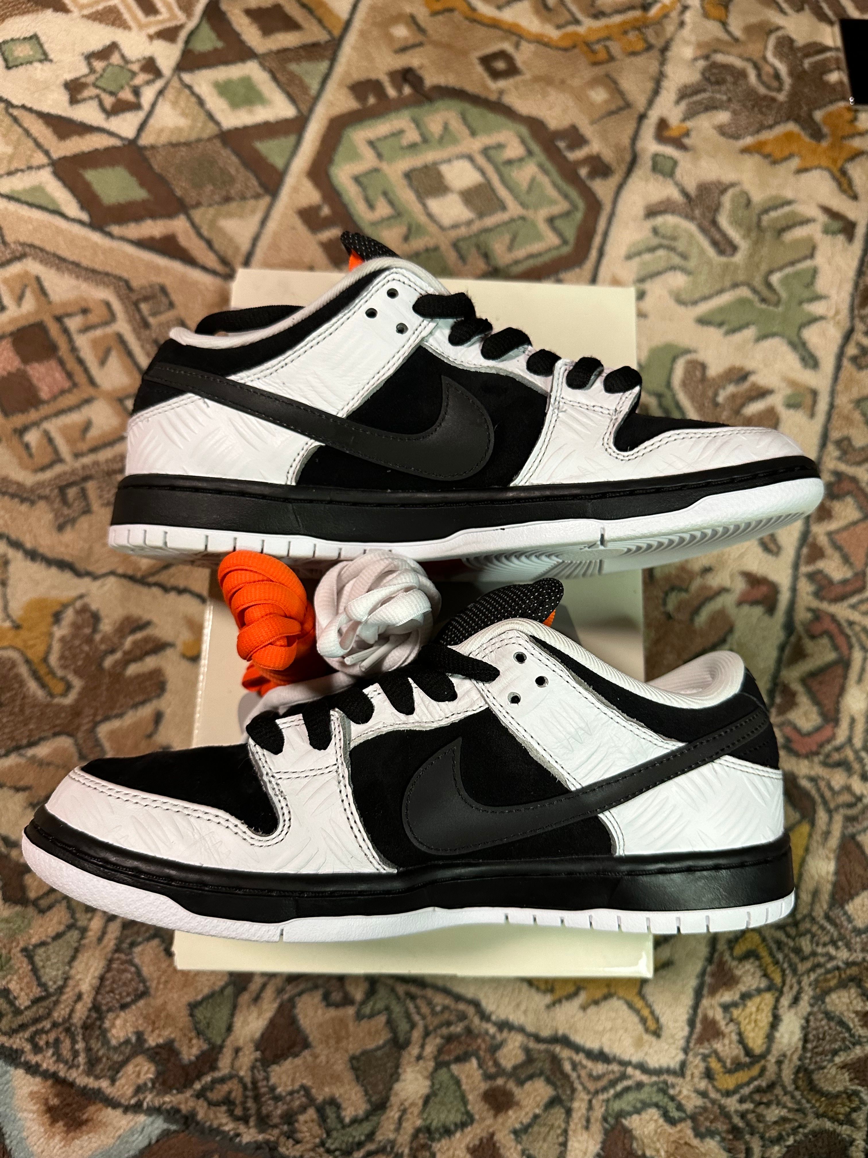 TIGHTBOOTH × Nike SB Dunk Low Pro QS "Black and White"