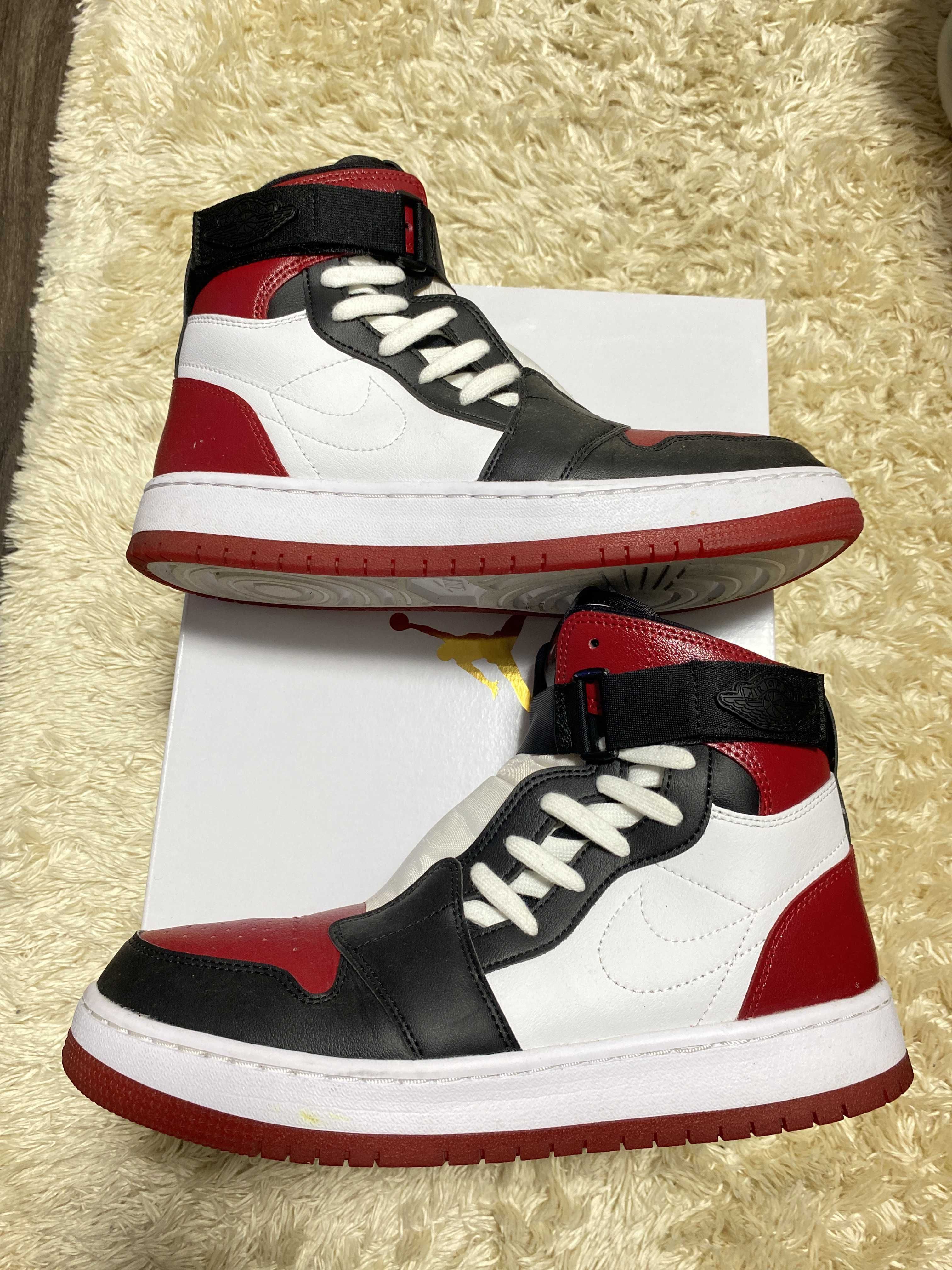 Nike Women's Air Jordan 1 High Nova "Bred Toe"