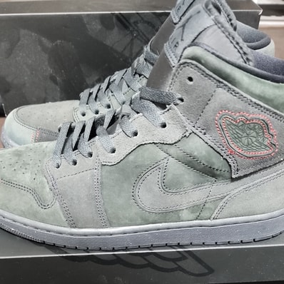 Nike Air Jordan 1 Mid SE Craft "Dark Smoke Grey"