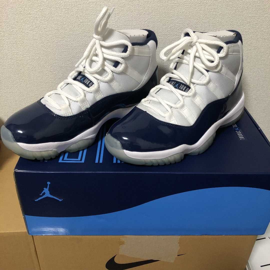 Nike Air Jordan 11 Retro "UNC Win Like 82"