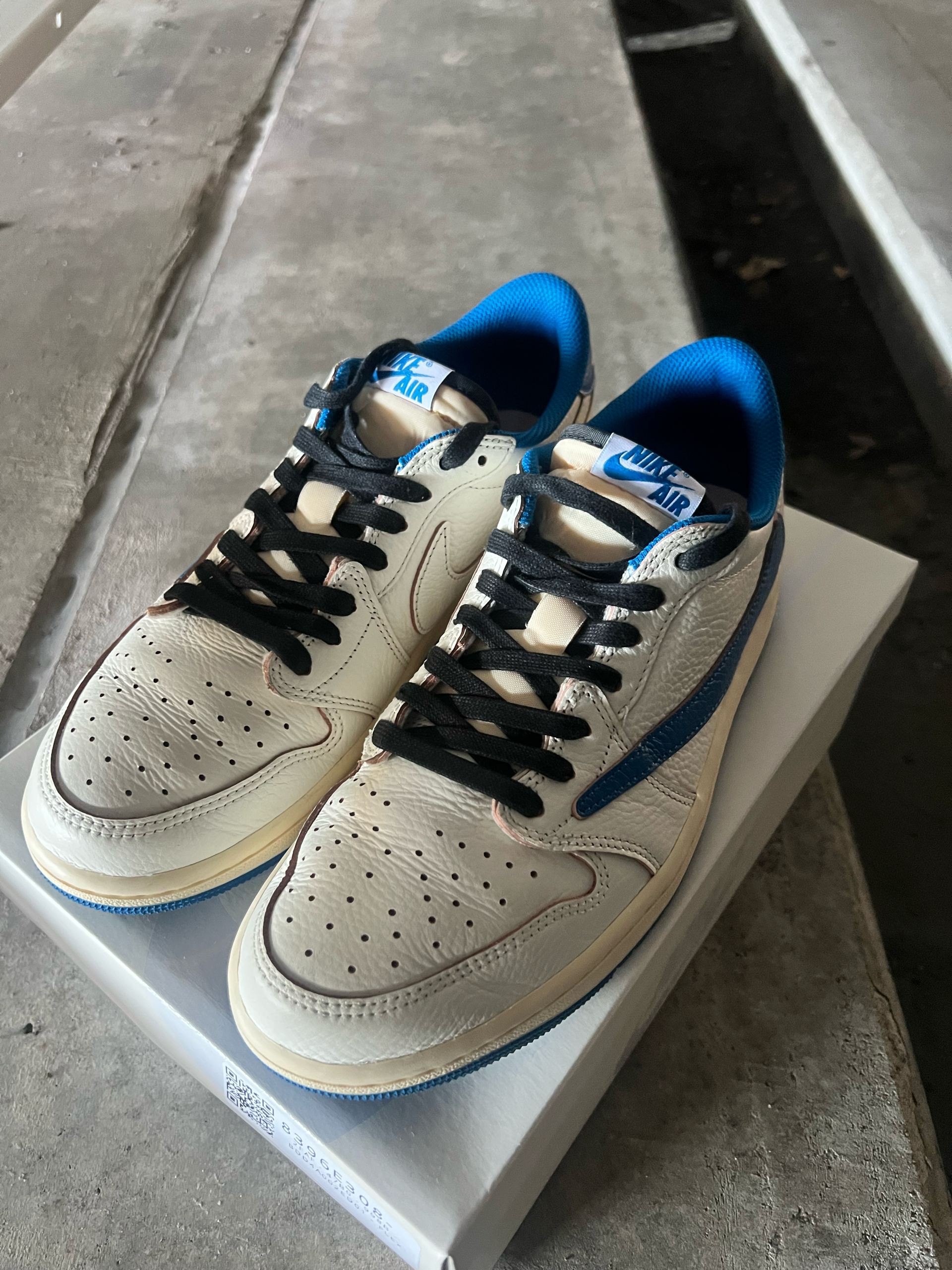 Travis Scott × fragment design × Nike Air Jordan 1 Low OG "Sail/Military Blue"