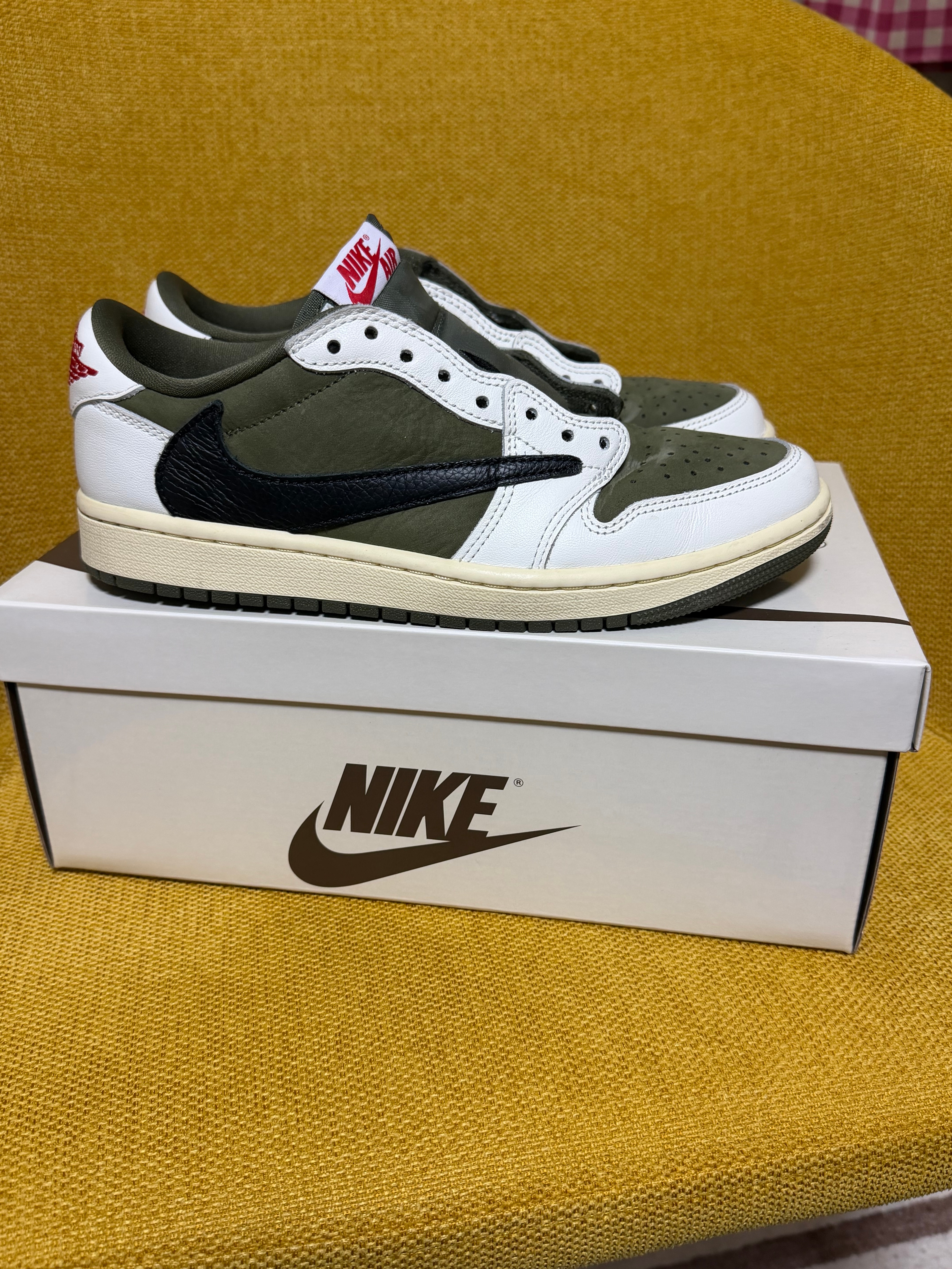 Travis Scott × Nike Air Jordan 1 Low OG SP "Reverse Olive"