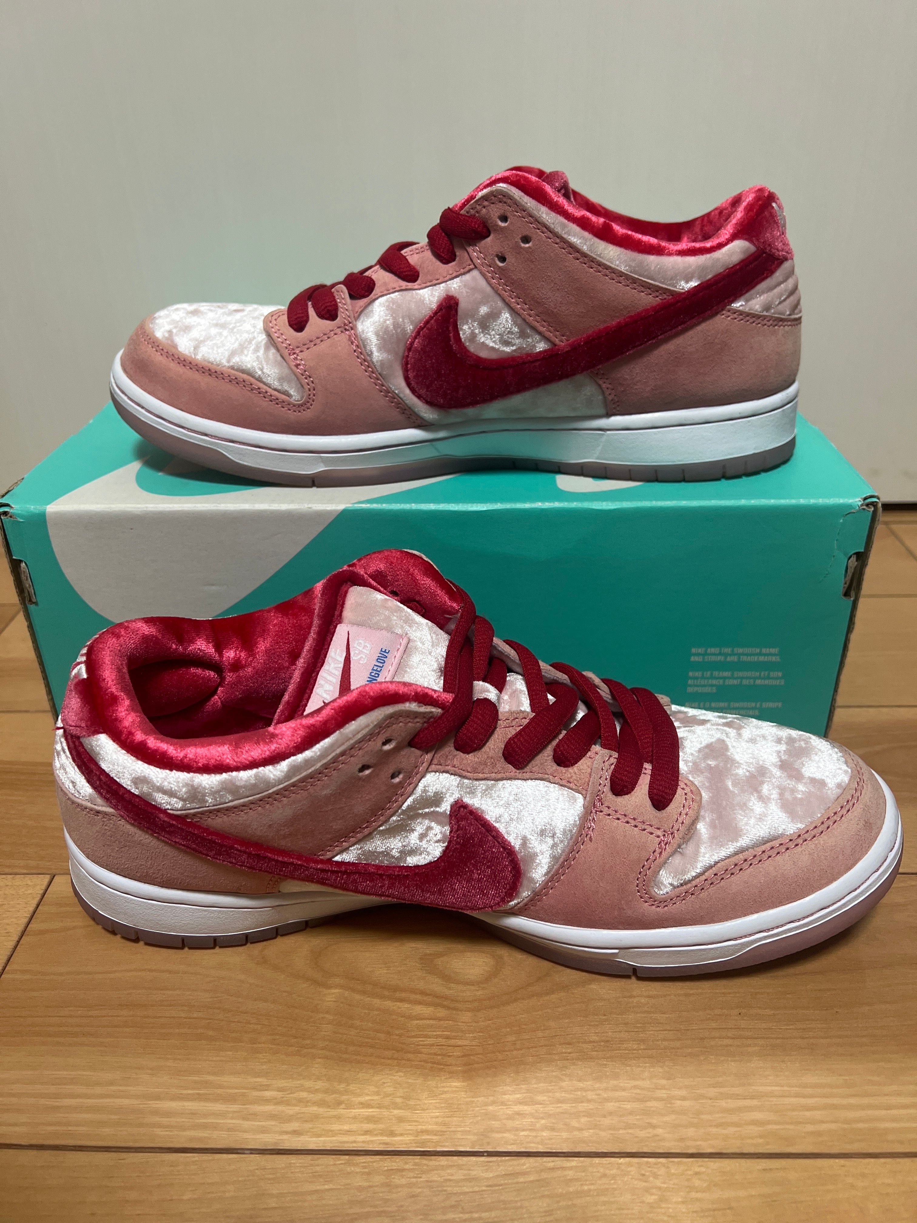 Strangelove × Nike SB Dunk Low "Valentine’s Day"