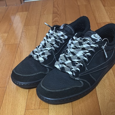 Travis Scott × Nike Air Jordan 1 Low OG SP "Black Phantom"