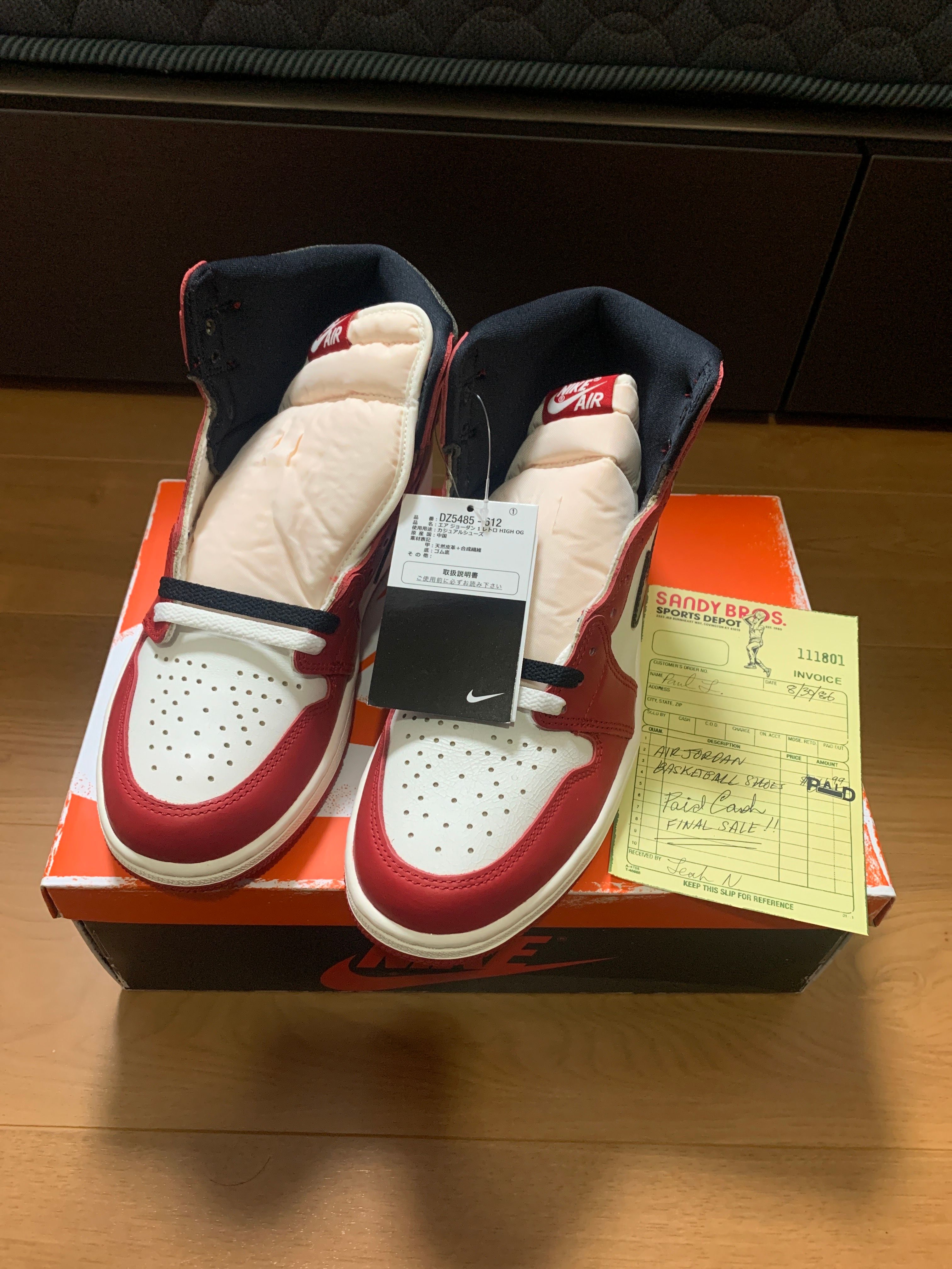Nike Air Jordan 1 High OG "Lost & Found/Chicago"