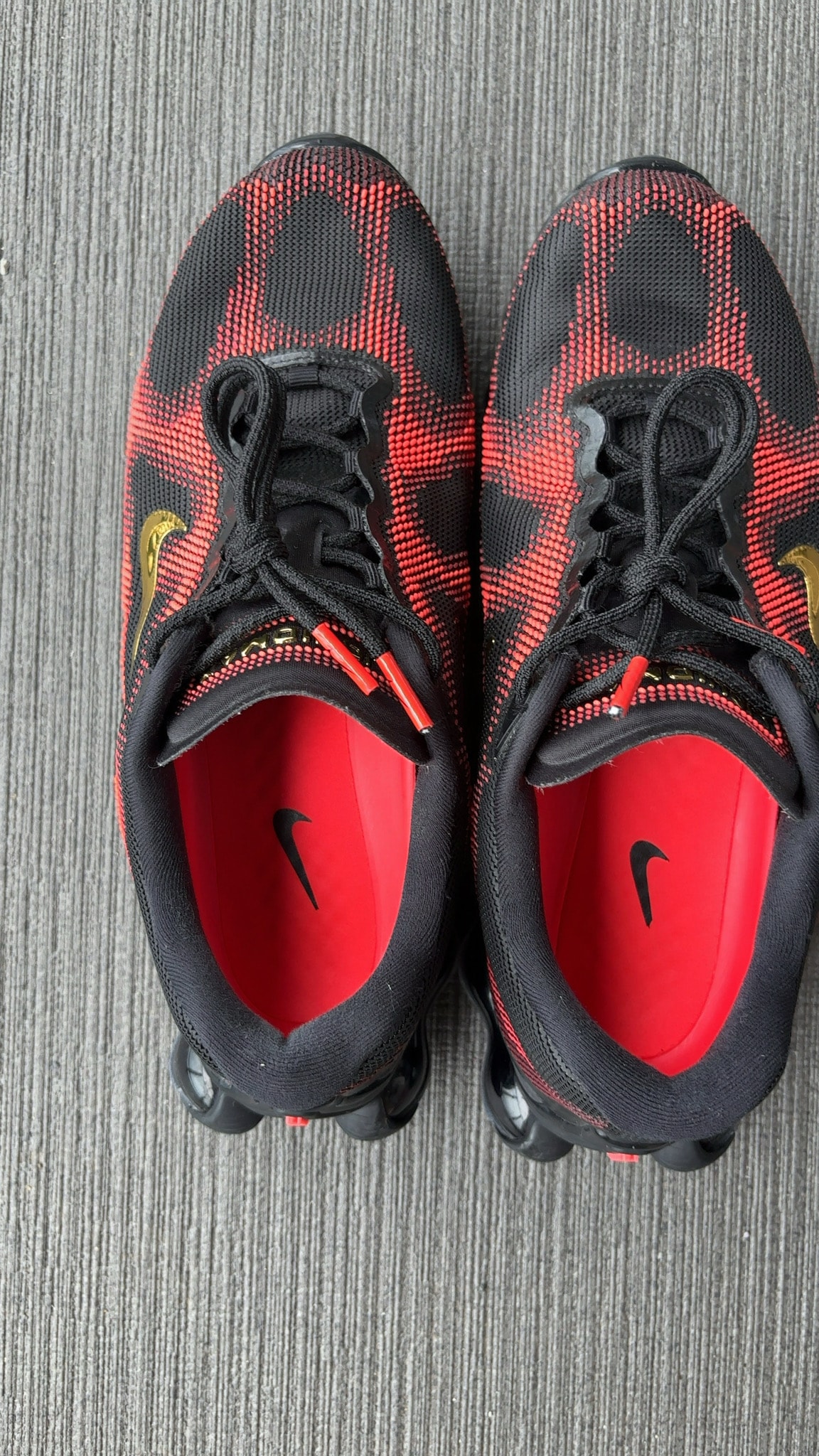 Nike Air Liquid Max "Black/Team Red"