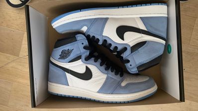 Nike Air Jordan 1 High OG "University Blue"