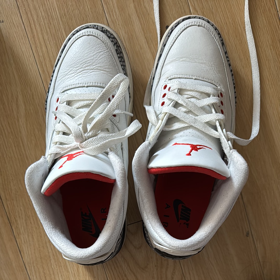ナイキ エアジョーダン3 レトロ "ホワイトセメント リイマジンド"