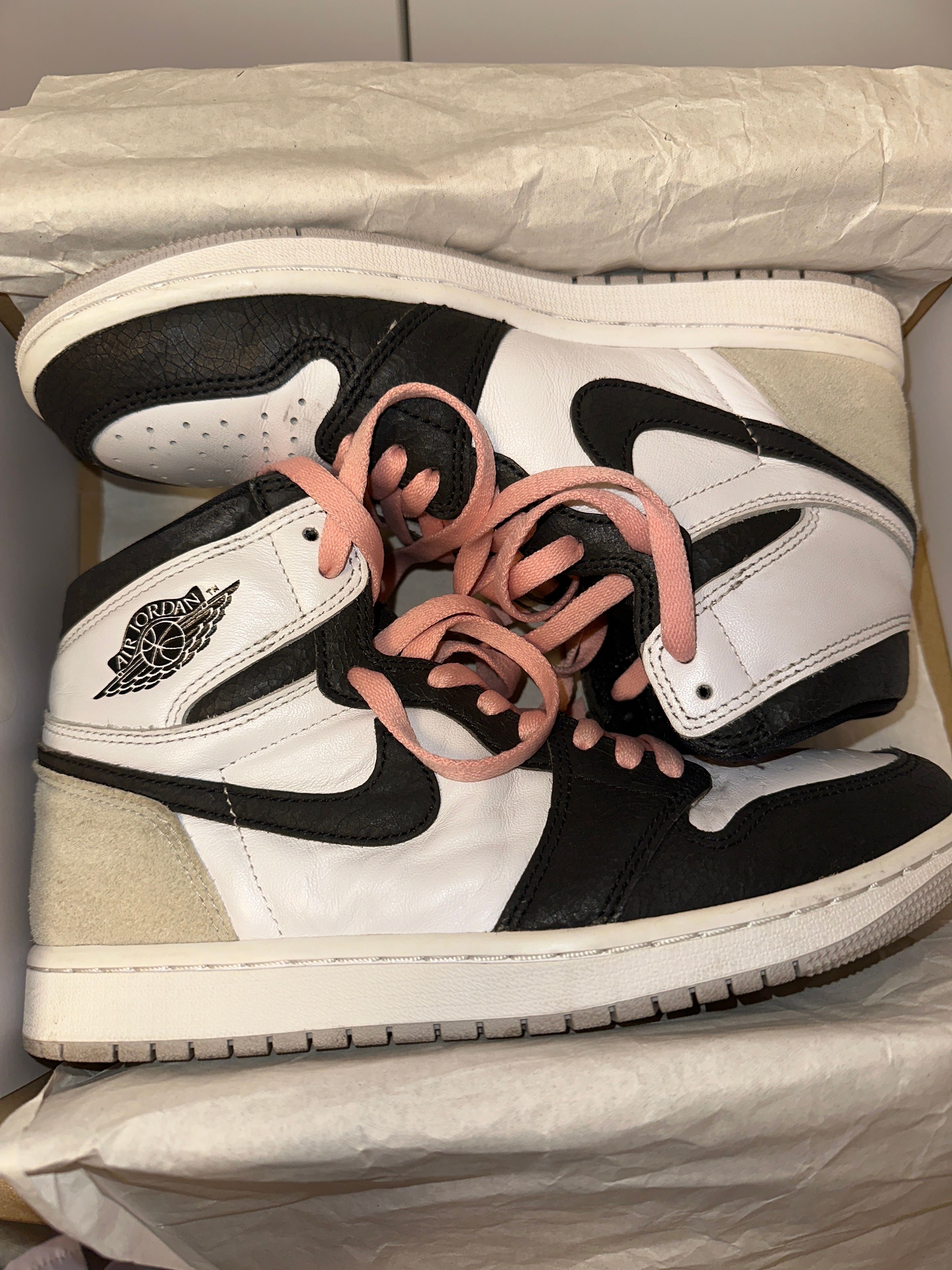 Nike Air Jordan 1 High OG "Bleached Coral"