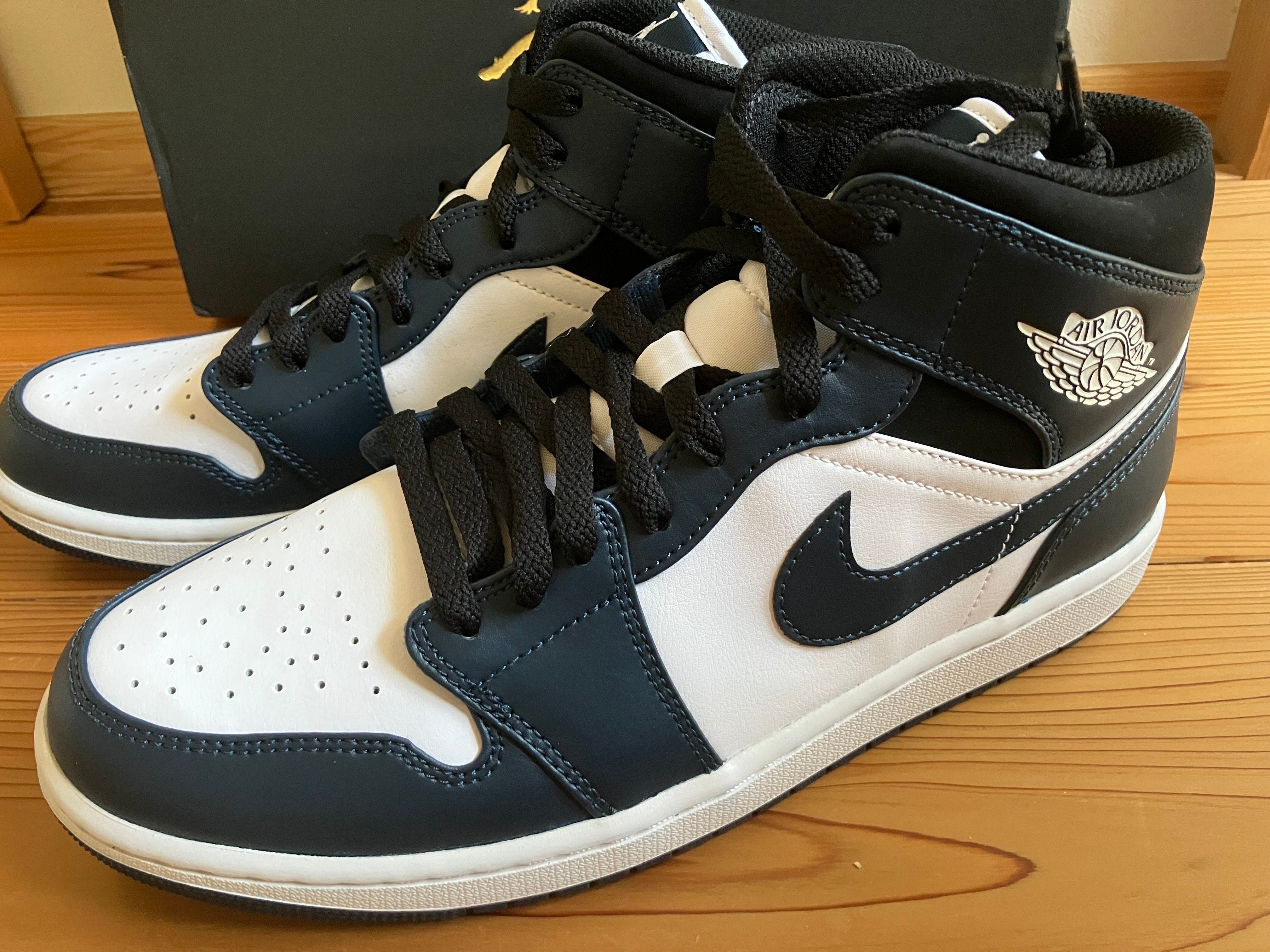 Nike Air Jordan 1 Mid "Dark Teal/Armory Navy"