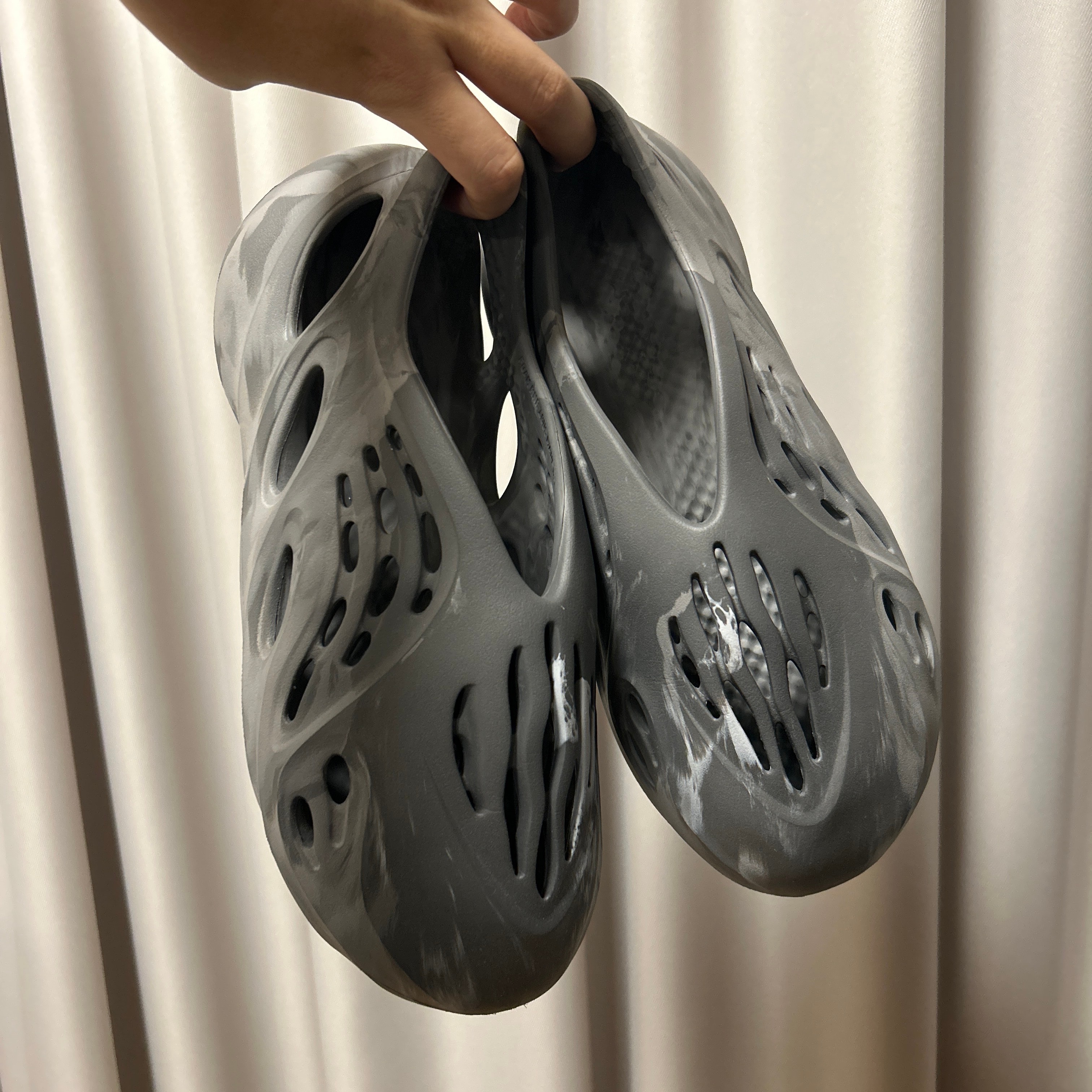 イージーフォームランナー 国内5月29日発売予定】アディダス オリジナルス イージー