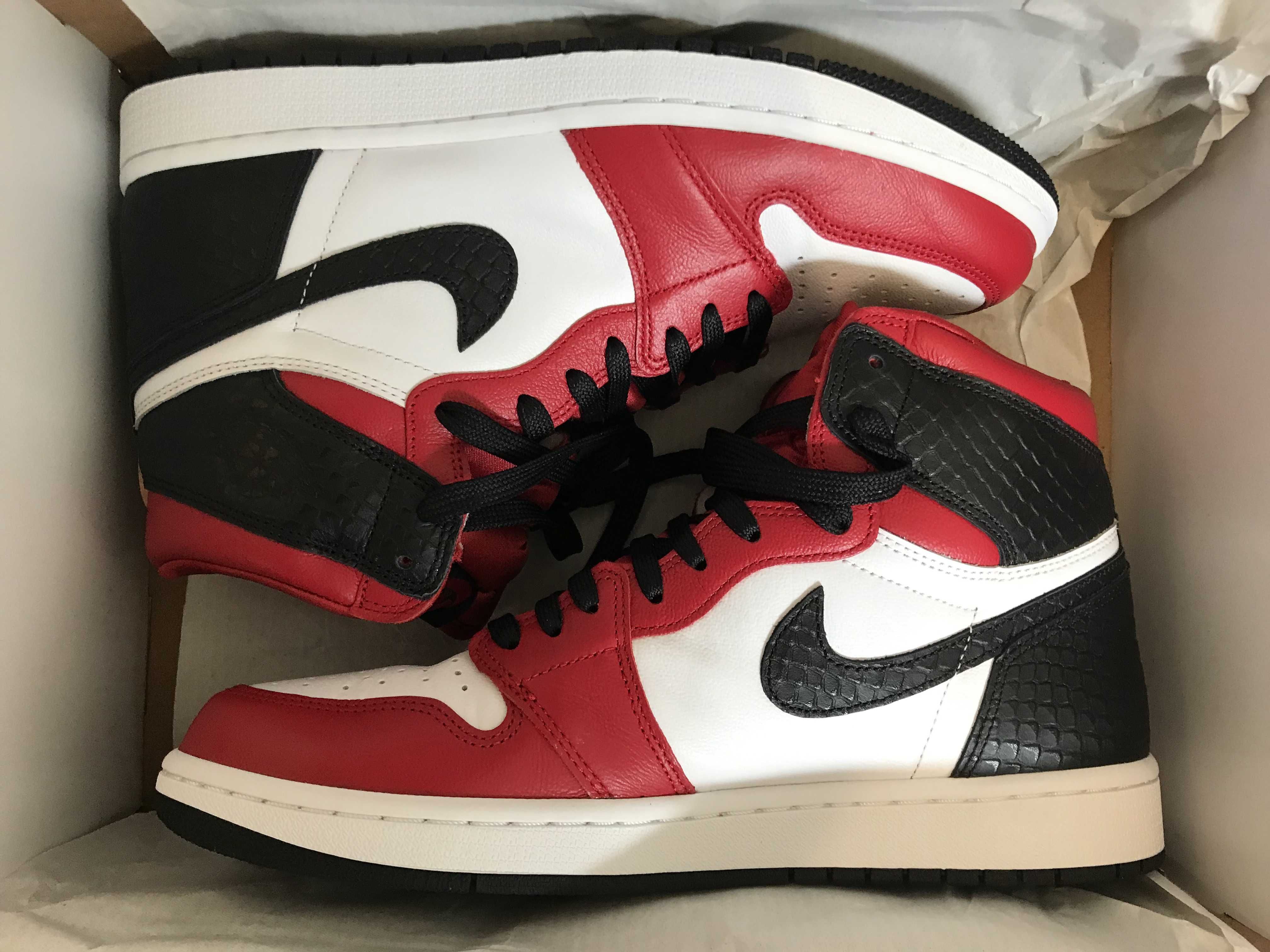 Nike Women's Air Jordan 1 High OG "Satin Red"