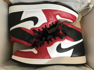 Nike Women's Air Jordan 1 High OG "Satin Red"