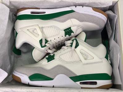 Nike SB × Air Jordan 4 Retro SP "Pine Green"
