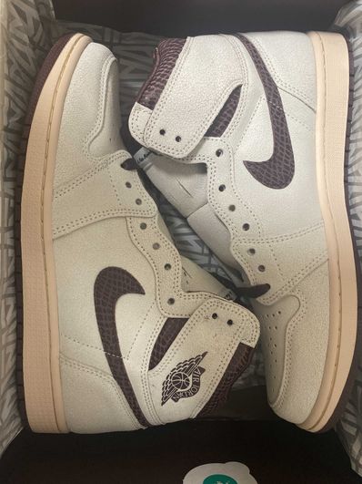 A Ma Maniere × Nike Air Jordan 1 Retro High OG "Sail and Burgundy"