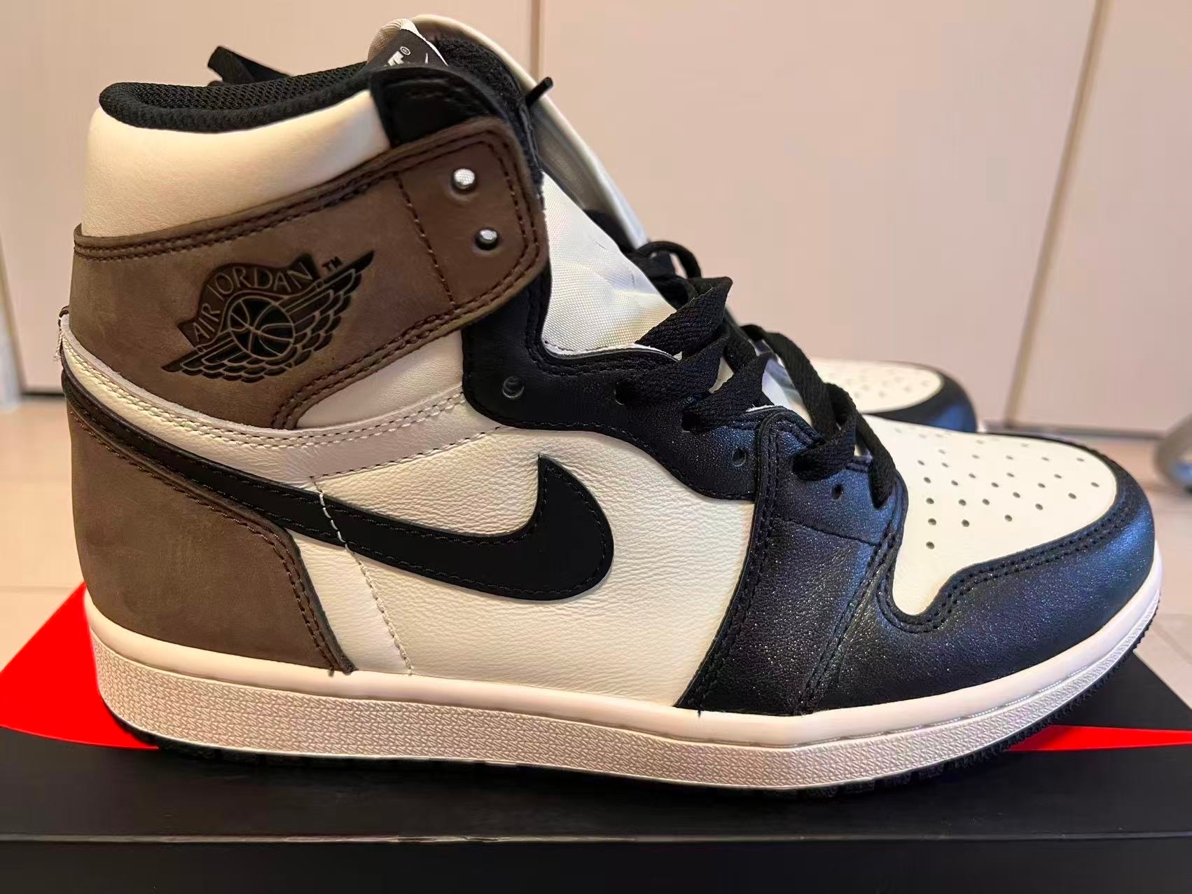 Nike Air Jordan 1 High ダークモカ26cm スニダン購入品 Nike Air Jordan 1 High OG 