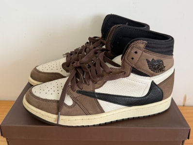 Travis Scott × Nike Air Jordan 1 Retro High OG TS SP "Sail/Dark Mocha"