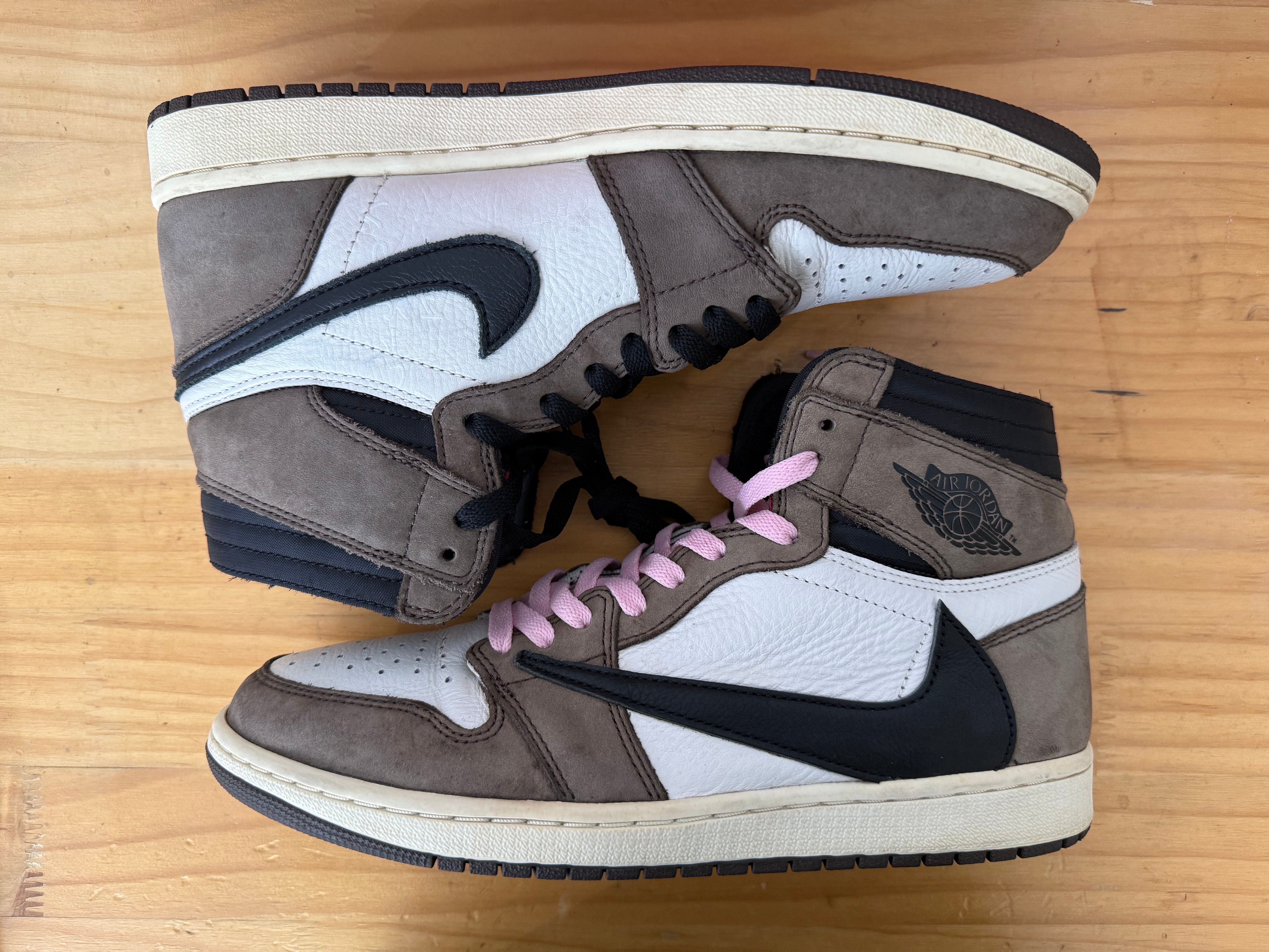 Travis Scott × Nike Air Jordan 1 Retro High OG TS SP "Sail/Dark Mocha"