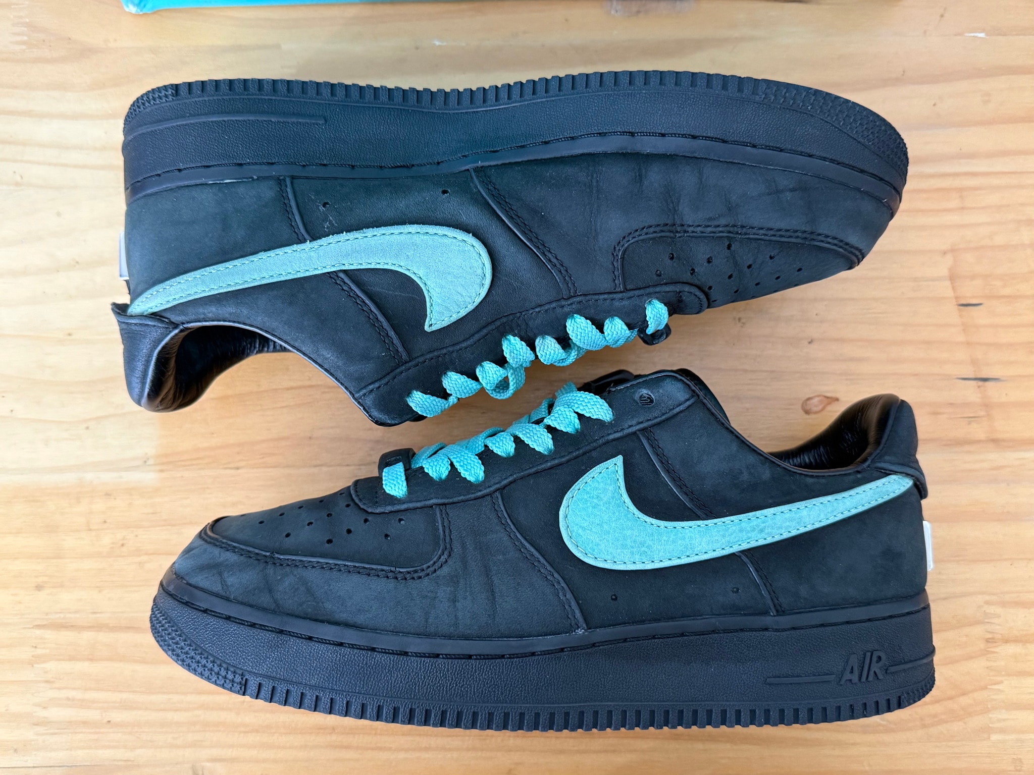 Tiffany & Co. × Nike Air Force 1 Low "1837"