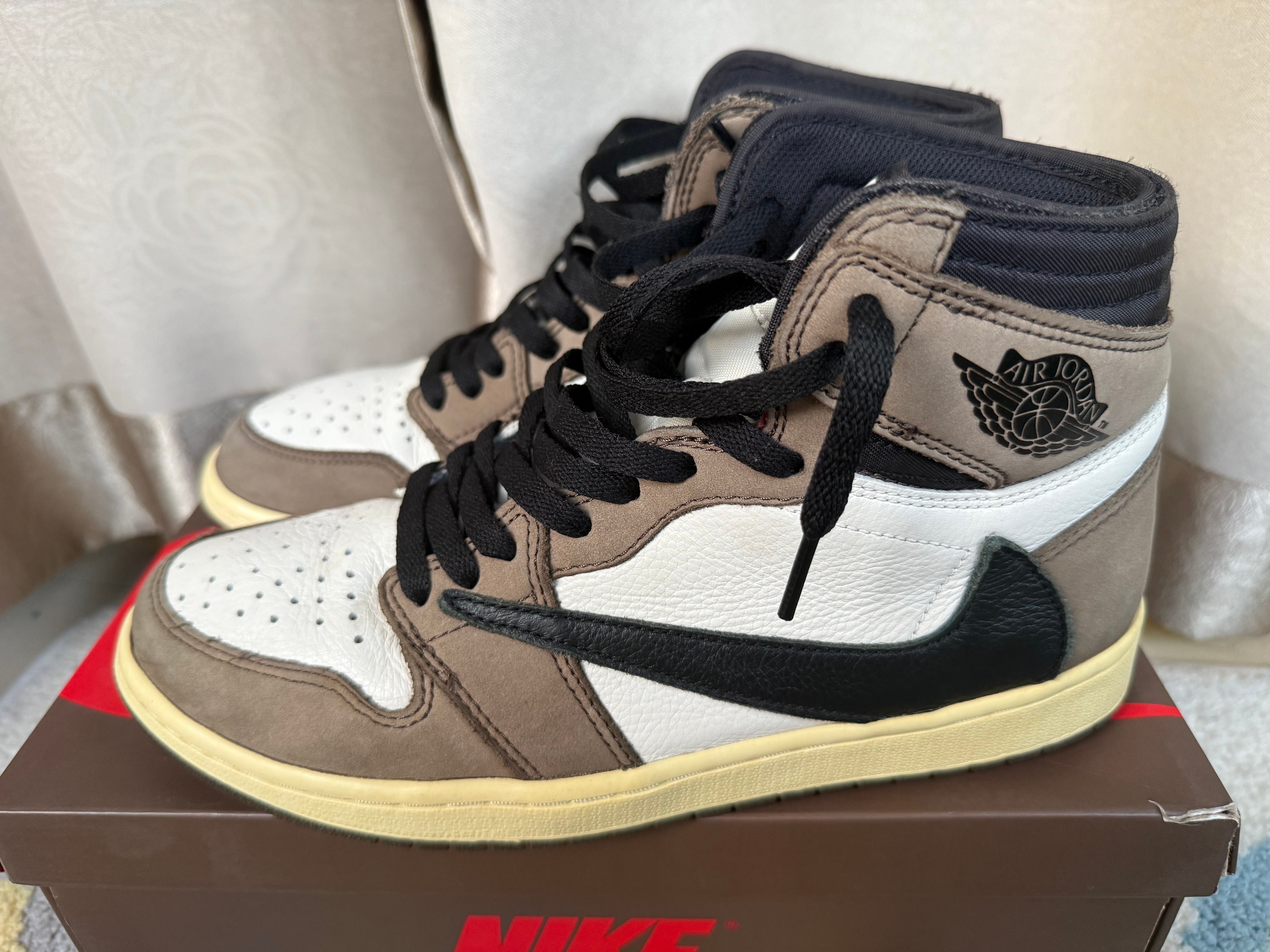Travis Scott × Nike Air Jordan 1 Retro High OG TS SP "Sail/Dark Mocha"