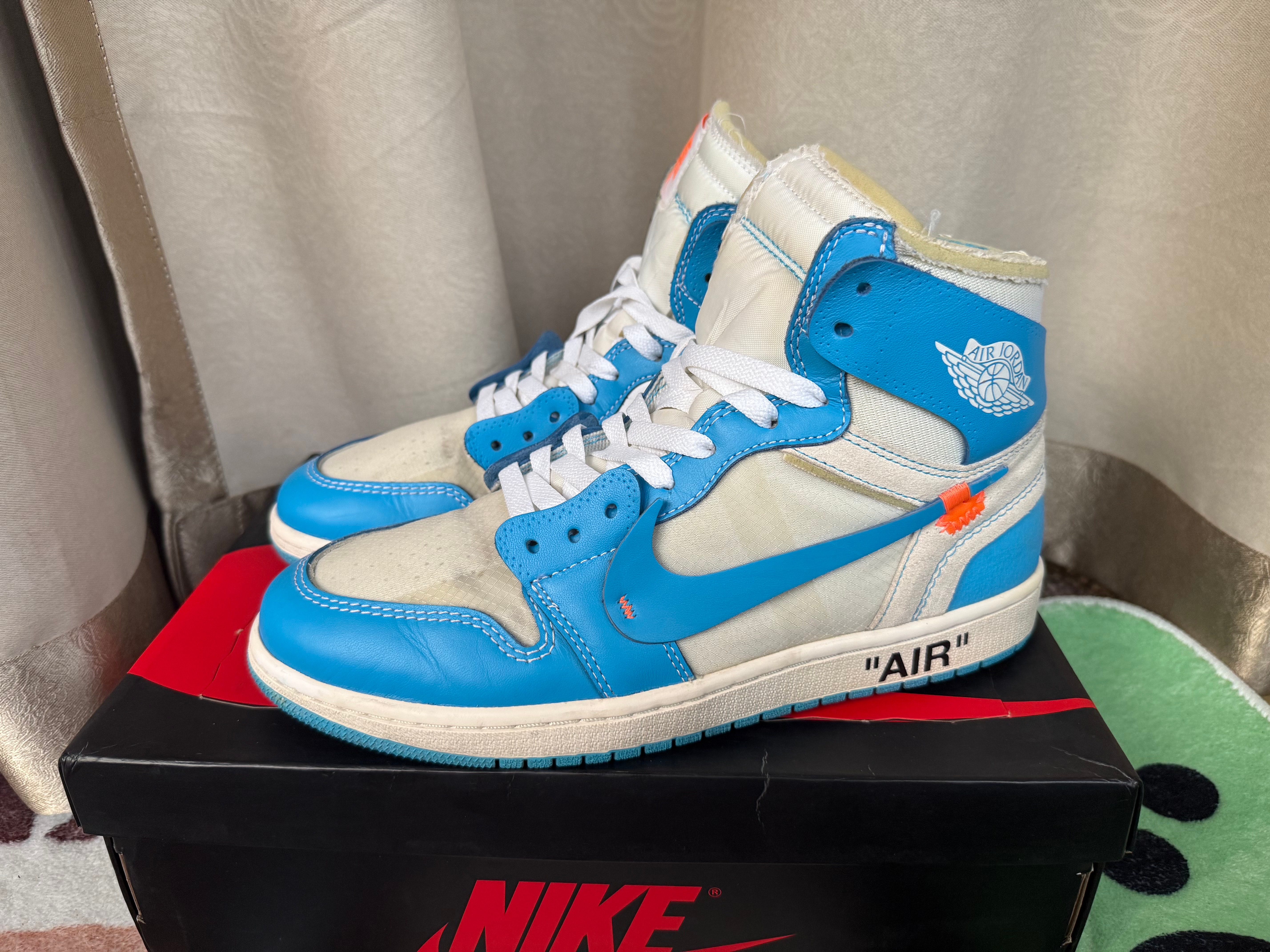 Off-White × Nike Air Jordan 1 High UNC "White/Dark Powder Blue"