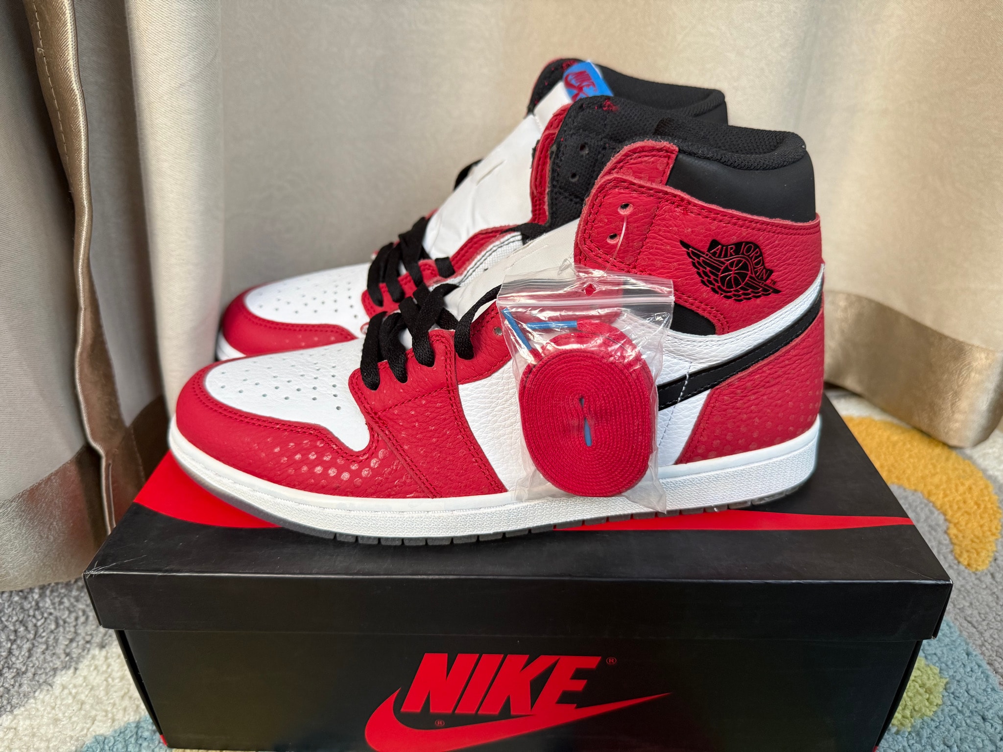 Spiderman × Nike Air Jordan 1 Origin Story "Gym Red/White/Photo Blue/Black"