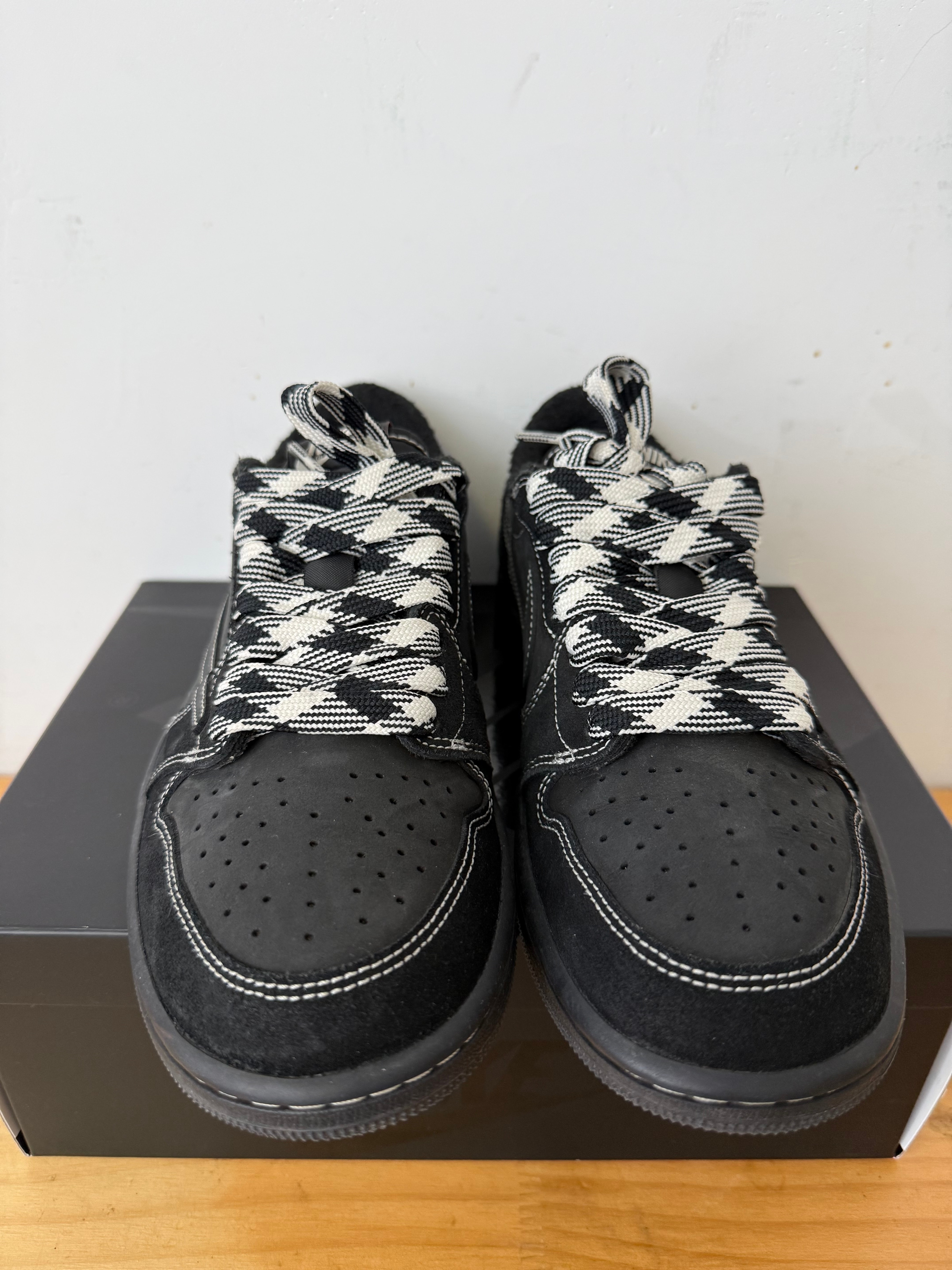 Travis Scott × Nike Air Jordan 1 Low OG SP "Black Phantom"