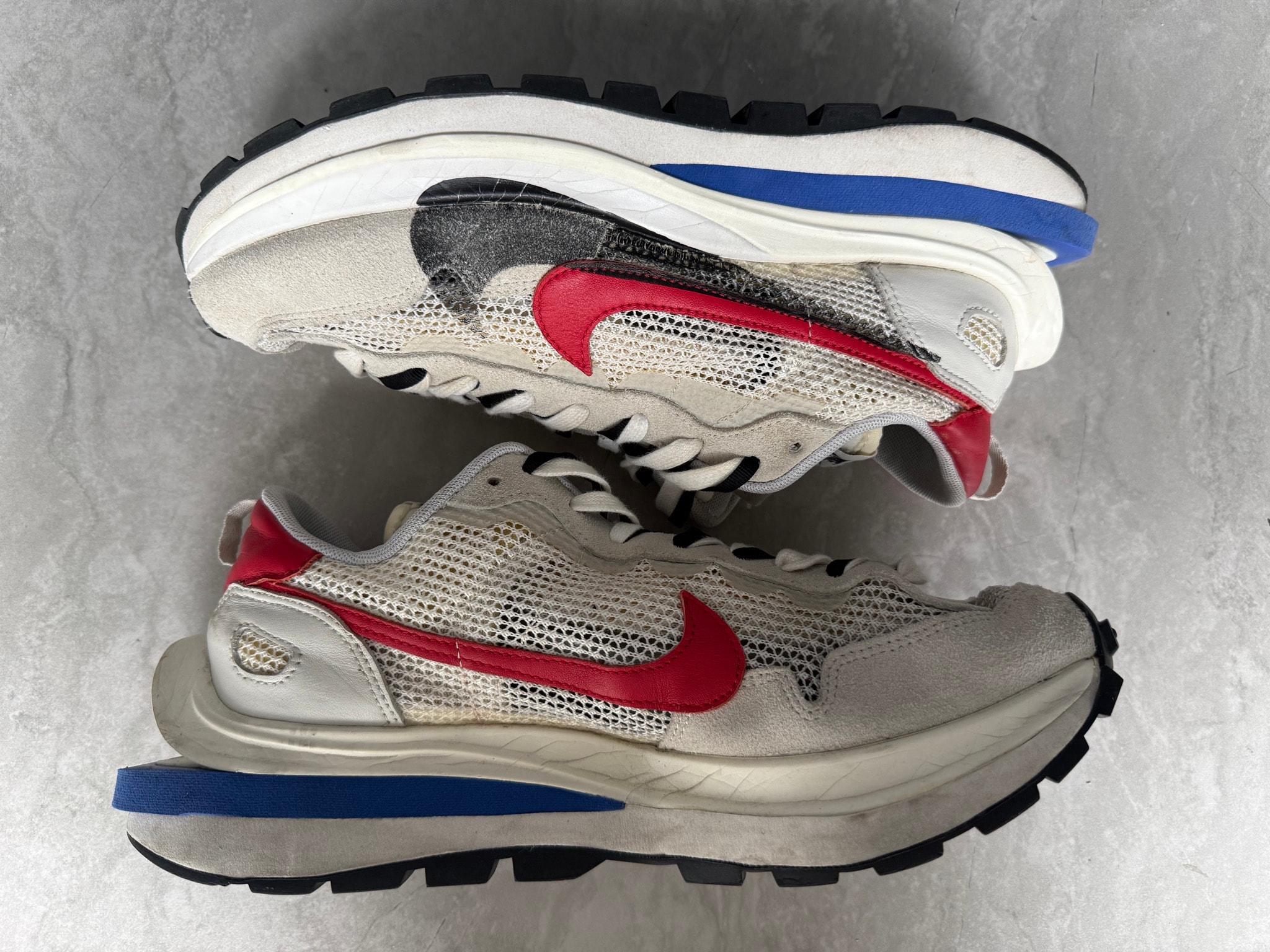 sacai × Nike Vapor Waffle "Royal Fuchsia"
