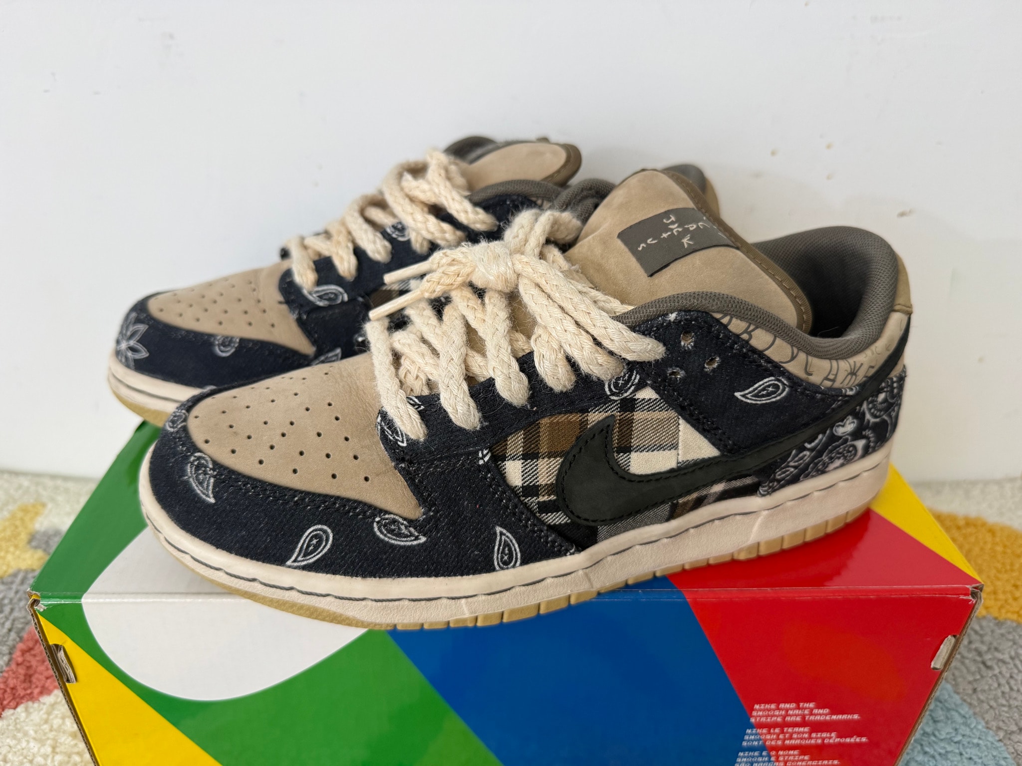 Travis Scott × Nike SB Dunk Low "Black/Parachute Beige"