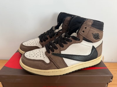 Travis Scott × Nike Air Jordan 1 Retro High OG TS SP "Sail/Dark Mocha"