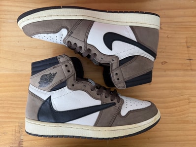 Travis Scott × Nike Air Jordan 1 Retro High OG TS SP "Sail/Dark Mocha"
