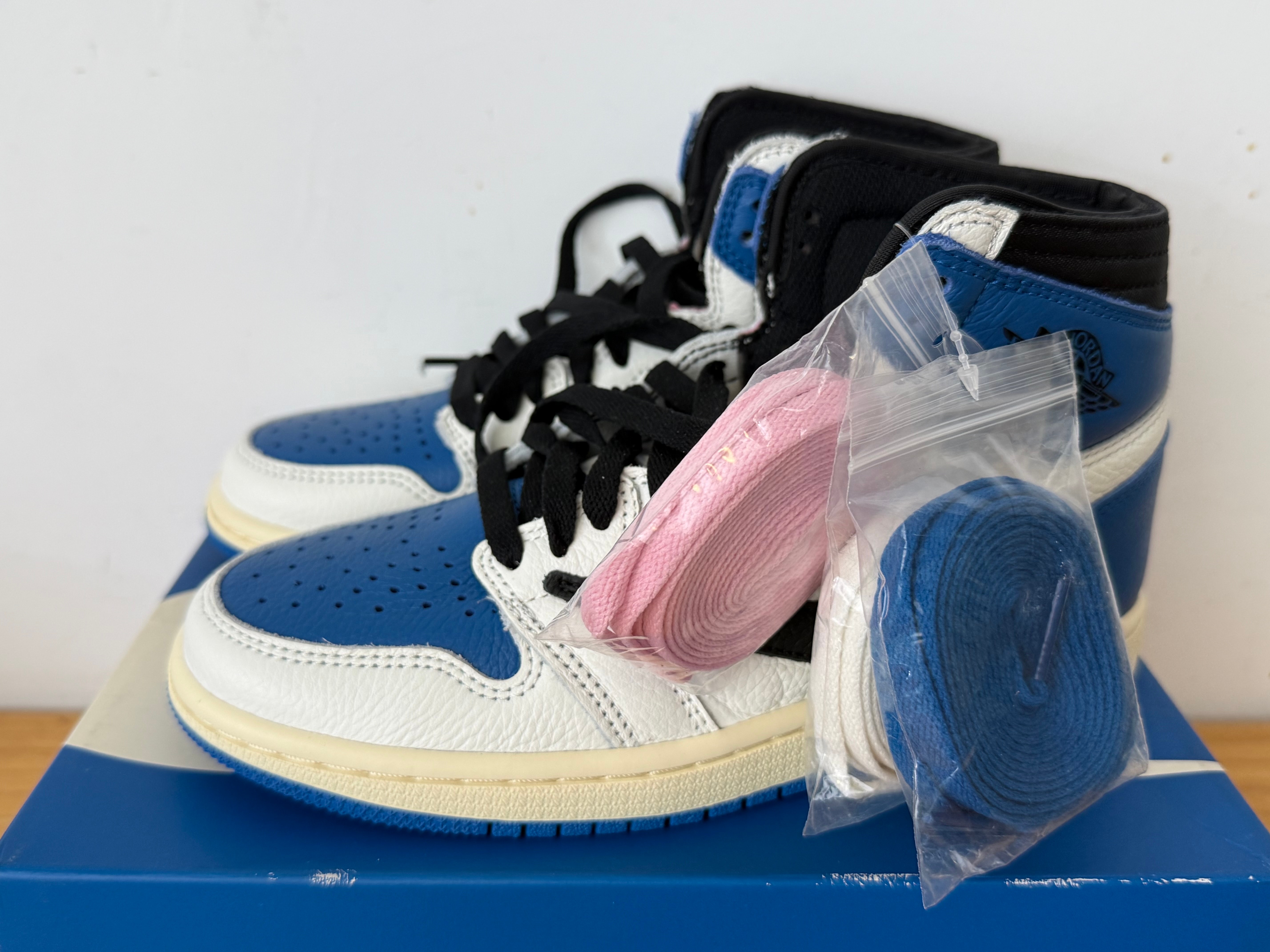 Travis Scott × fragment design × Nike Air Jordan 1 Retro High OG SP "Military Blue"