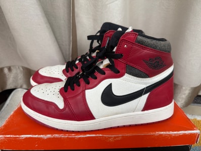 Nike Air Jordan 1 High OG "Lost & Found/Chicago"