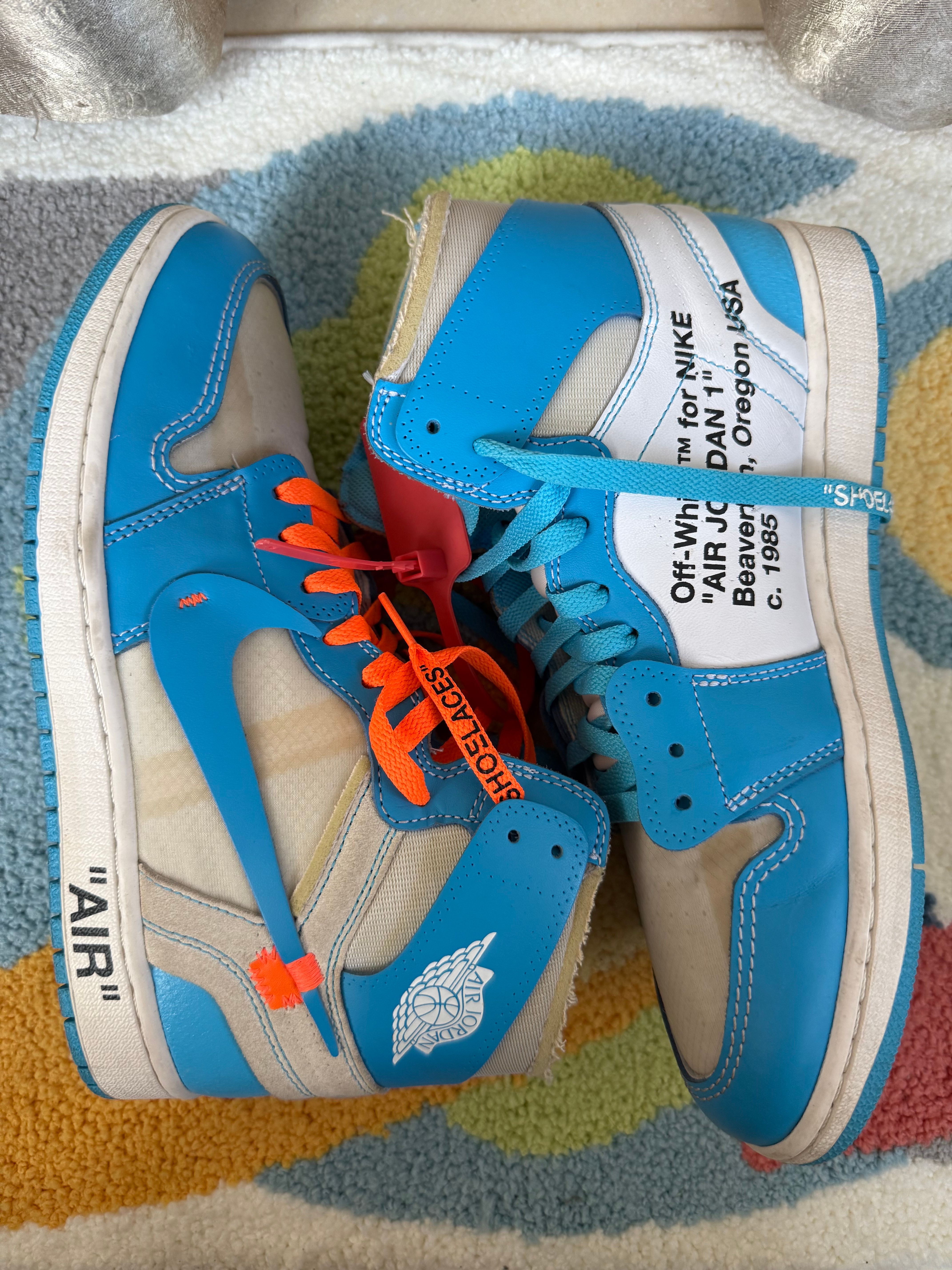 off-white AJ1 High UNC ホワイト/ダークパウダーブルー 誰もが一度は履いてみたい