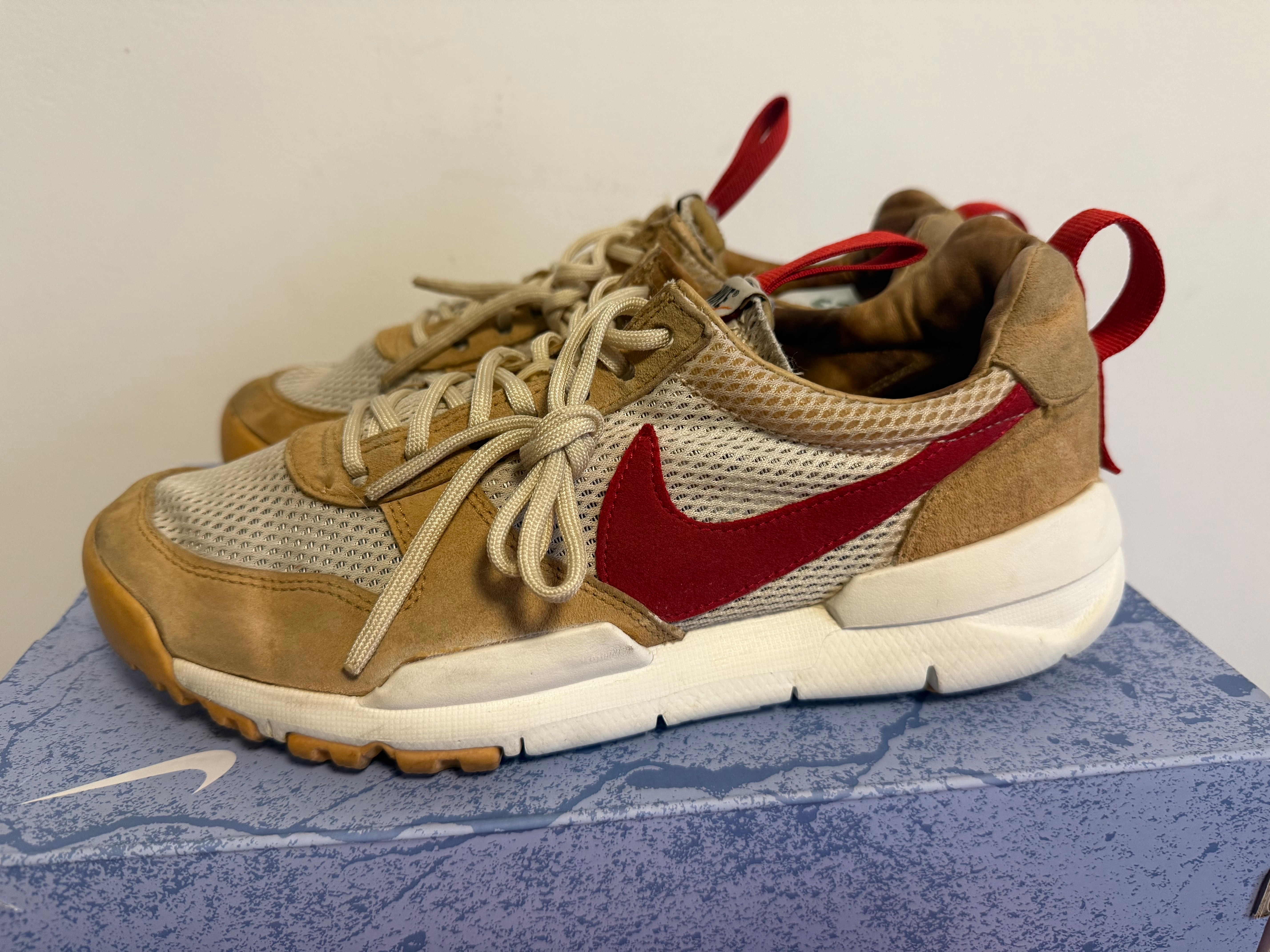 Tom Sachs × Nike Mars Yard 2.0 "Natural/Sport Red-Maple"