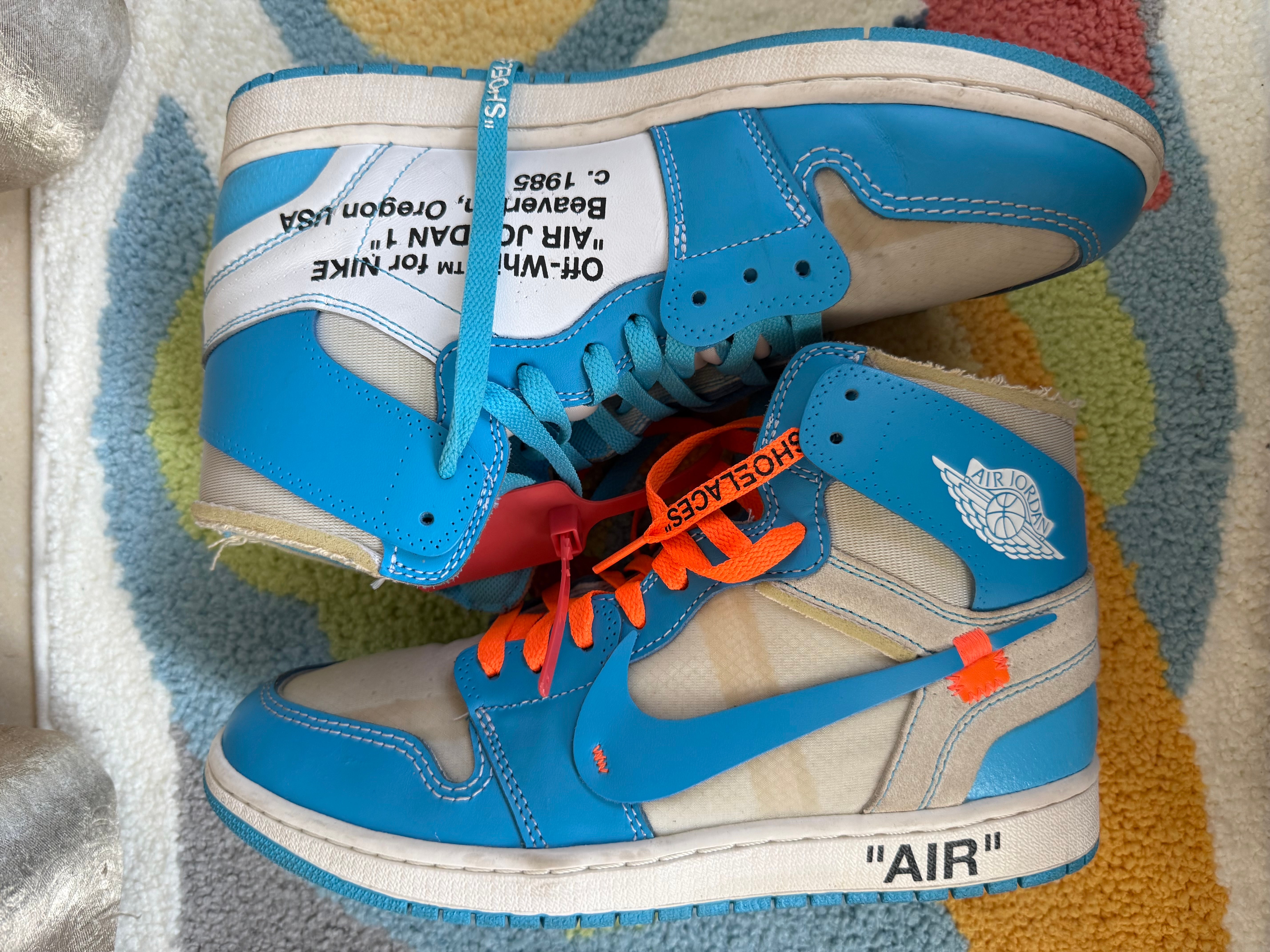 Off-White × Nike Air Jordan 1 High UNC 