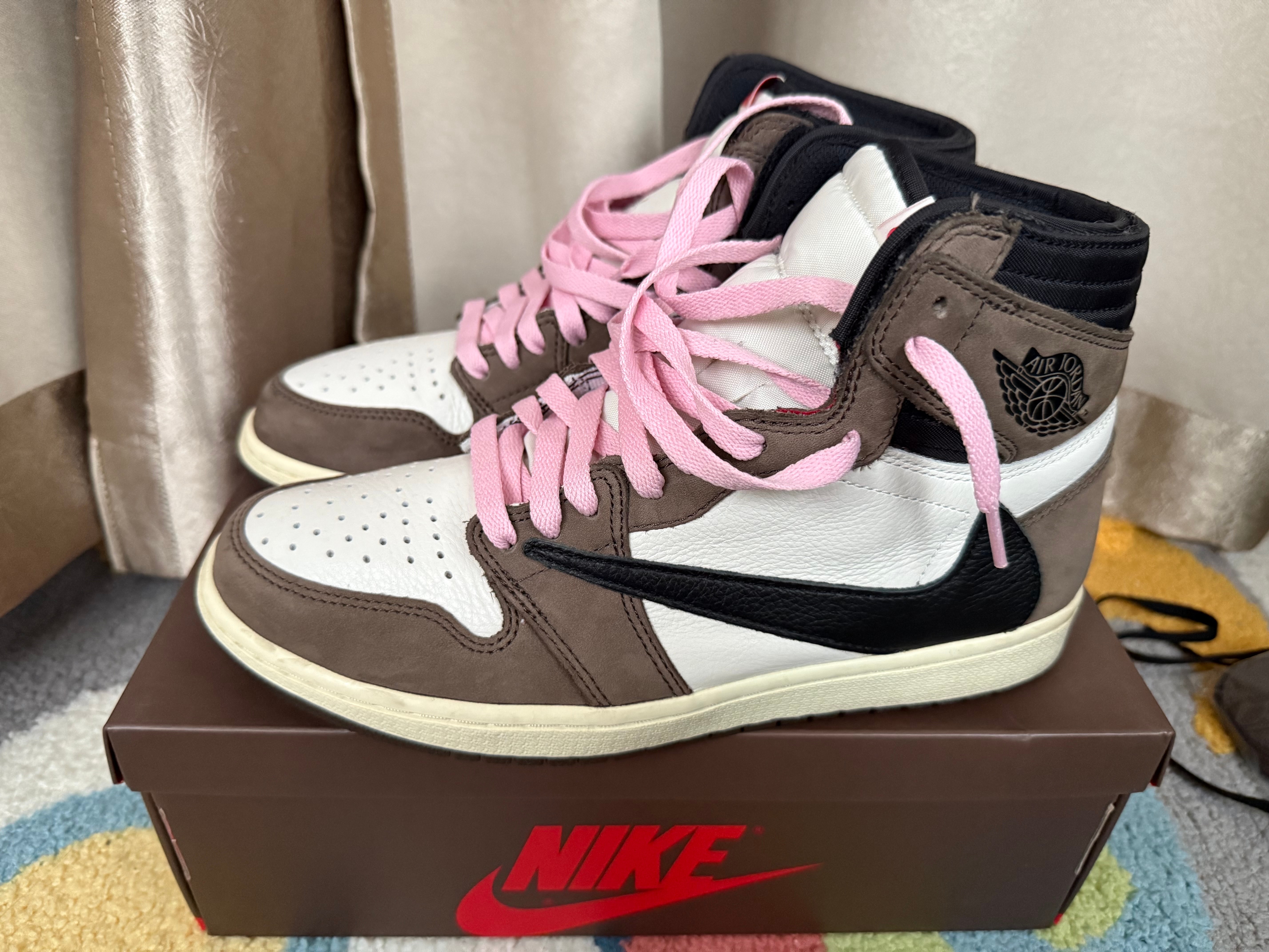 Travis Scott × Nike Air Jordan 1 Retro High OG TS SP "Sail/Dark Mocha"