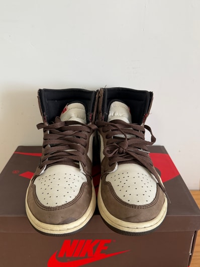 Travis Scott × Nike Air Jordan 1 Retro High OG TS SP "Sail/Dark Mocha"
