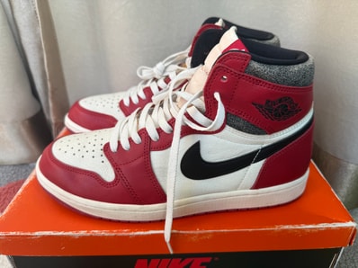 Nike Air Jordan 1 High OG "Lost & Found/Chicago"