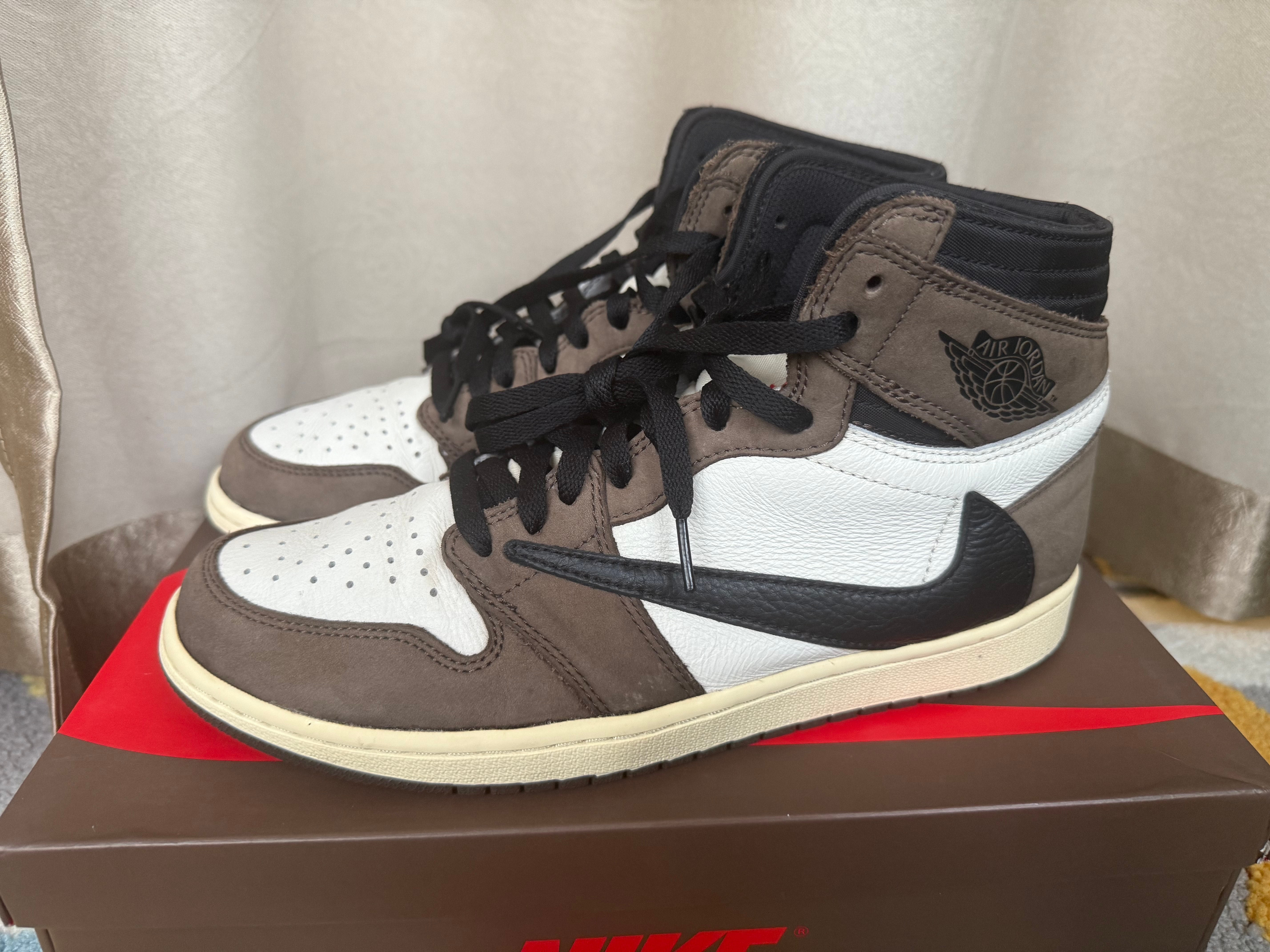 Travis Scott × Nike Air Jordan 1 Retro High OG TS SP "Sail/Dark Mocha"