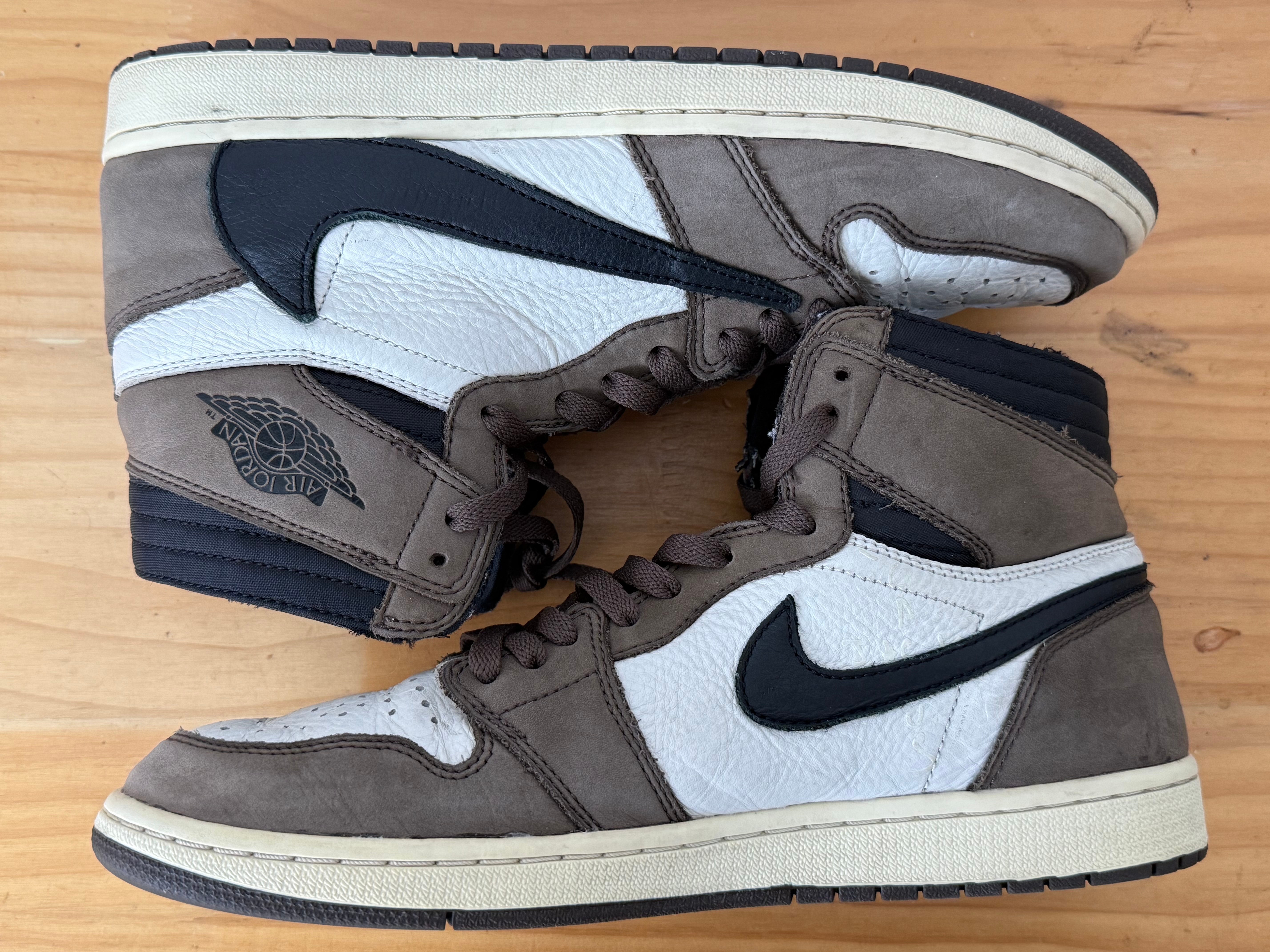 Travis Scott × Nike Air Jordan 1 Retro High OG TS SP "Sail/Dark Mocha"