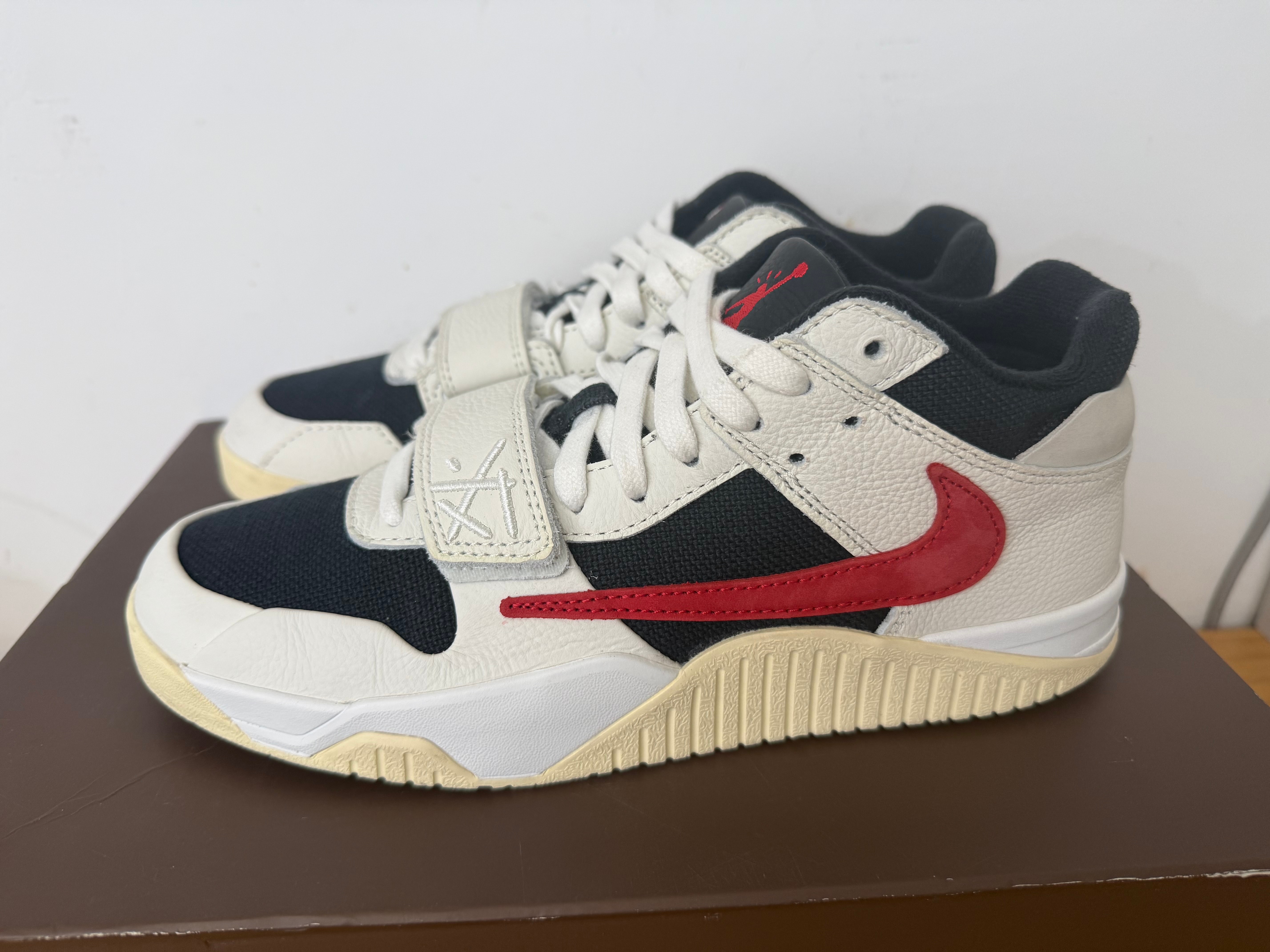 Travis Scott × Nike Jordan Jumpman Jack TR "University Red"