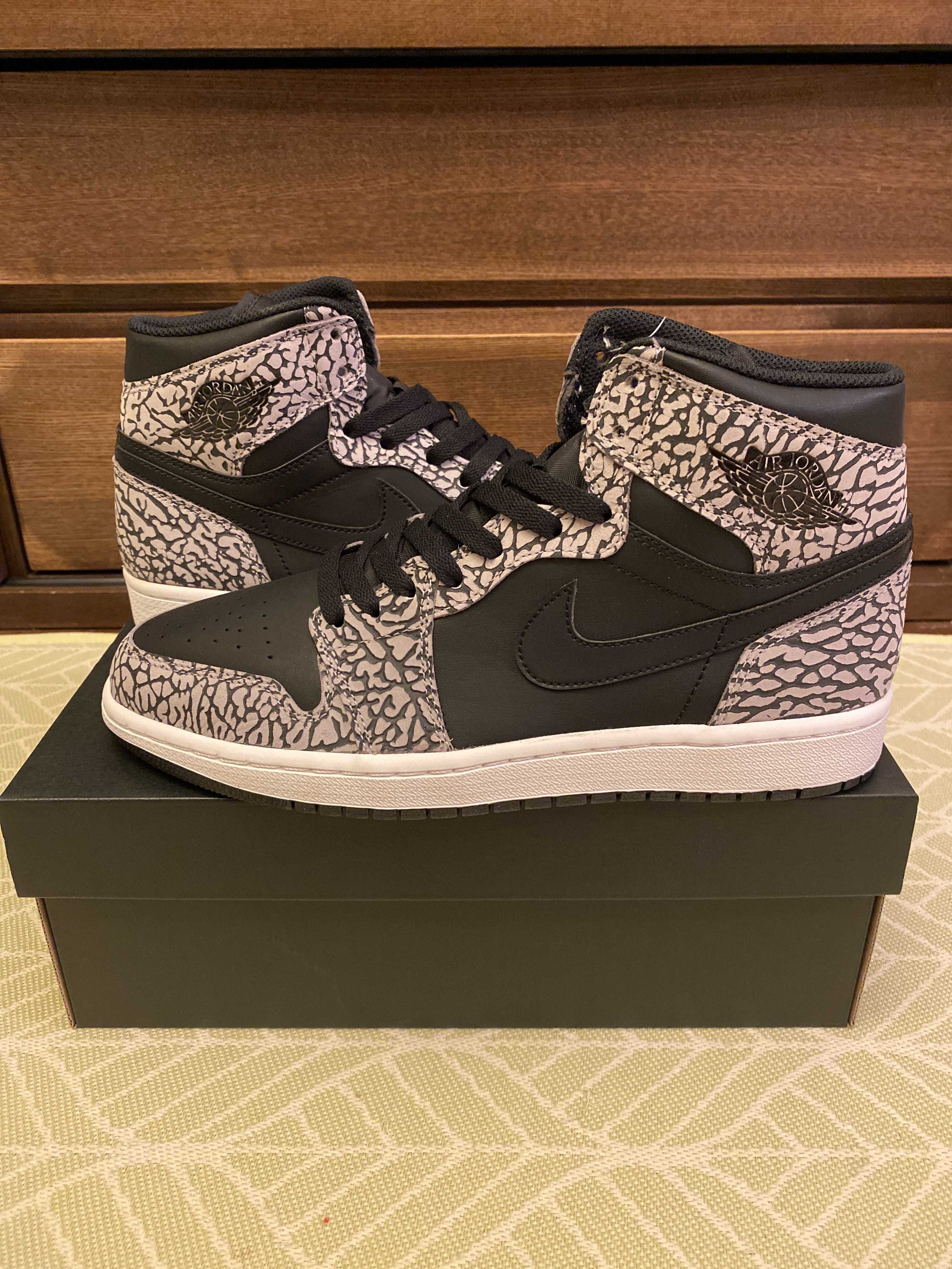 Nike Air Jordan 1 Retro High "Un-Supreme"